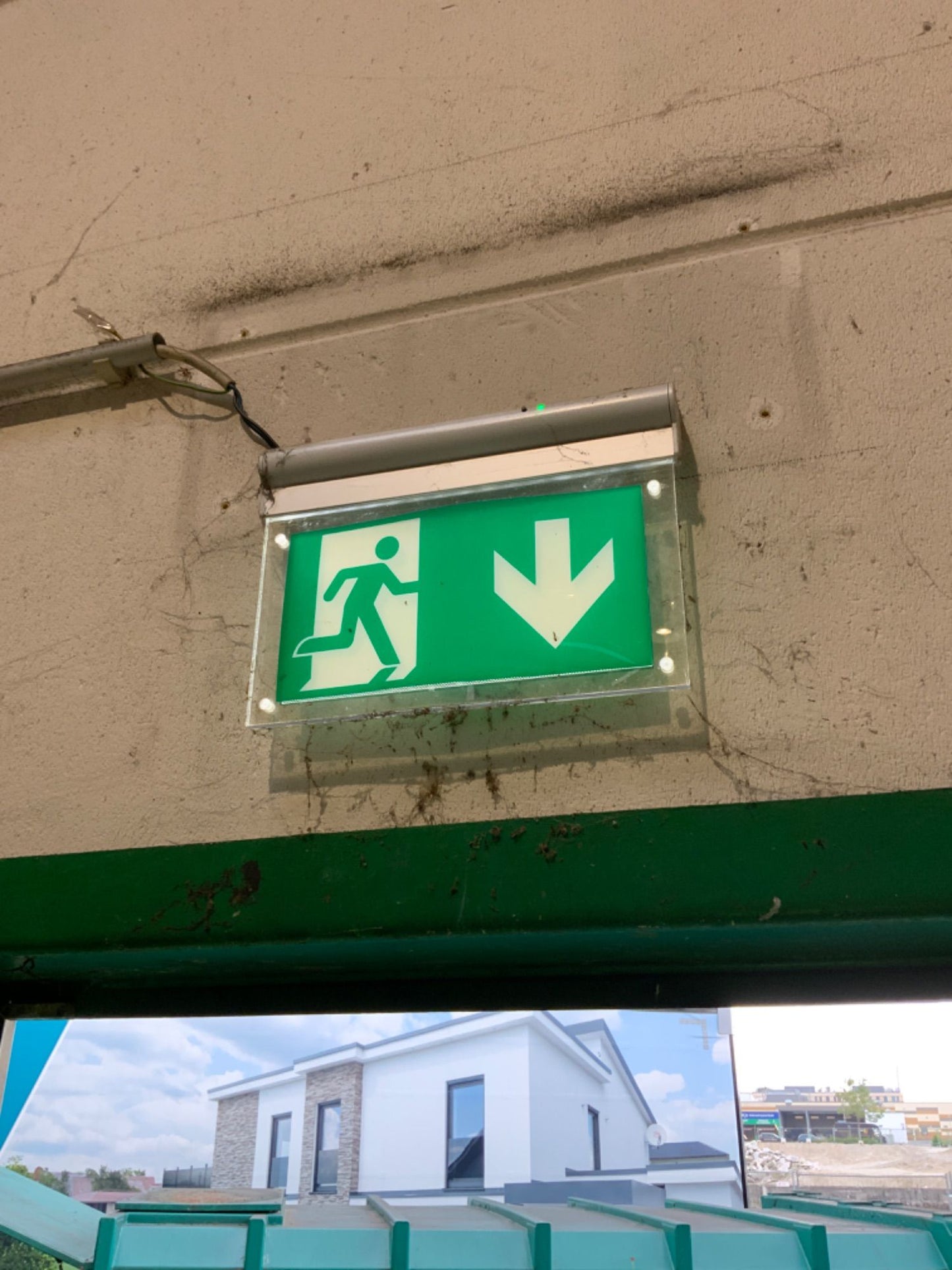 Schild Fluchtweg (nachtleuchtend)