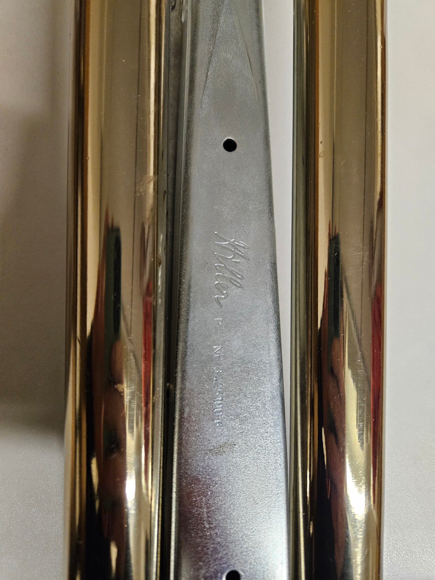 Tisch Hiller Objektmöbel Delta 105 180cmx45cmx74cm