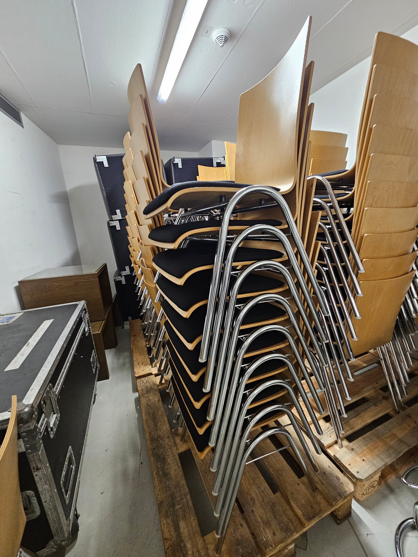 Hiller Objektmöbel Stuhl Atlanta 55