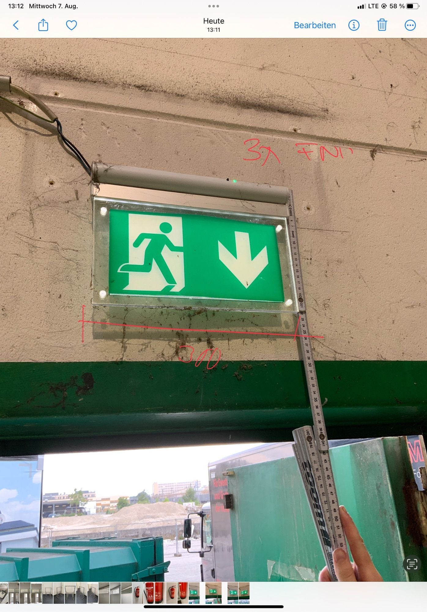 Schild Fluchtweg (nachtleuchtend)