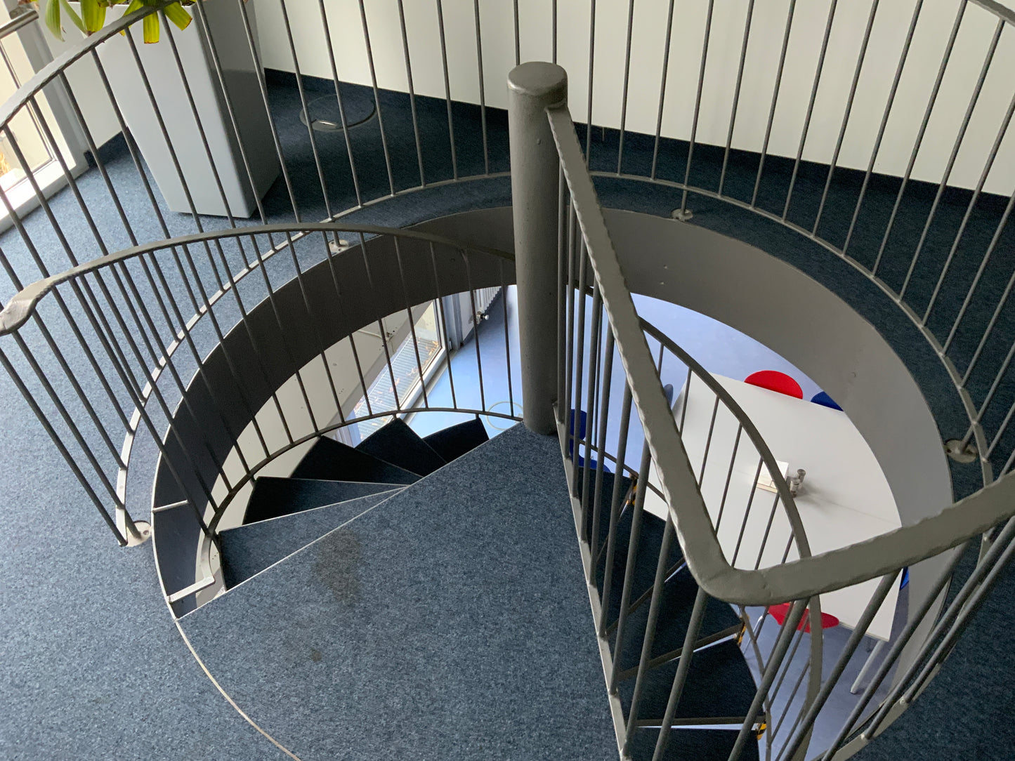 Treppe - innen - Stahl 2020x3386x1 cm
