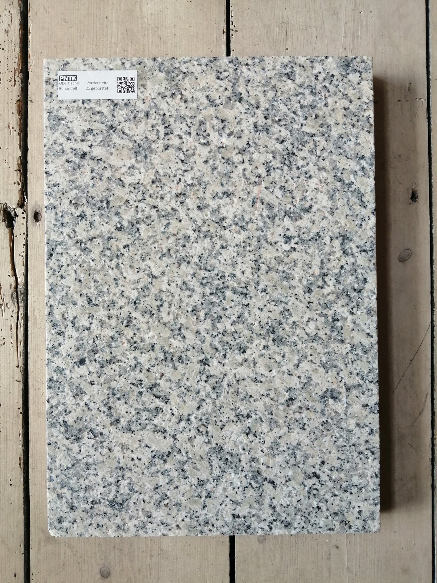 Granitstein Bianco Sardo Fassadenplatten 84 cm Länge