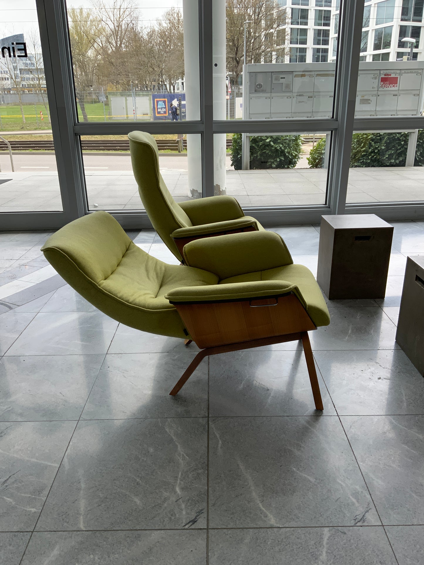Sessel - Rückenlehne verstellbar - 80x103x55cm