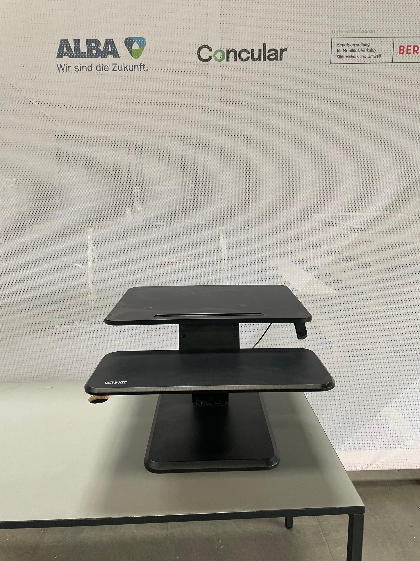 Stehtisch Schreibtischerhöhung Schreibtischaufsatz VARIDESK DURONIC