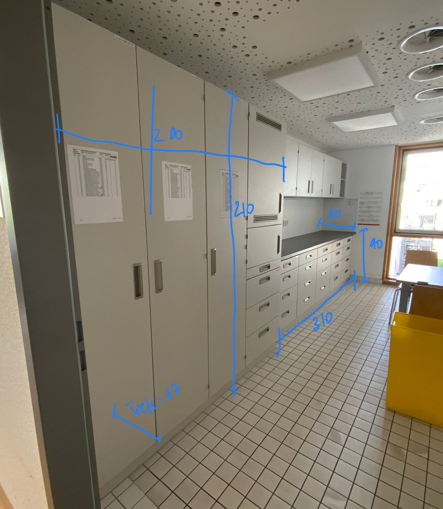 Medizinschrank - Holzwerkstoff 510x210cm