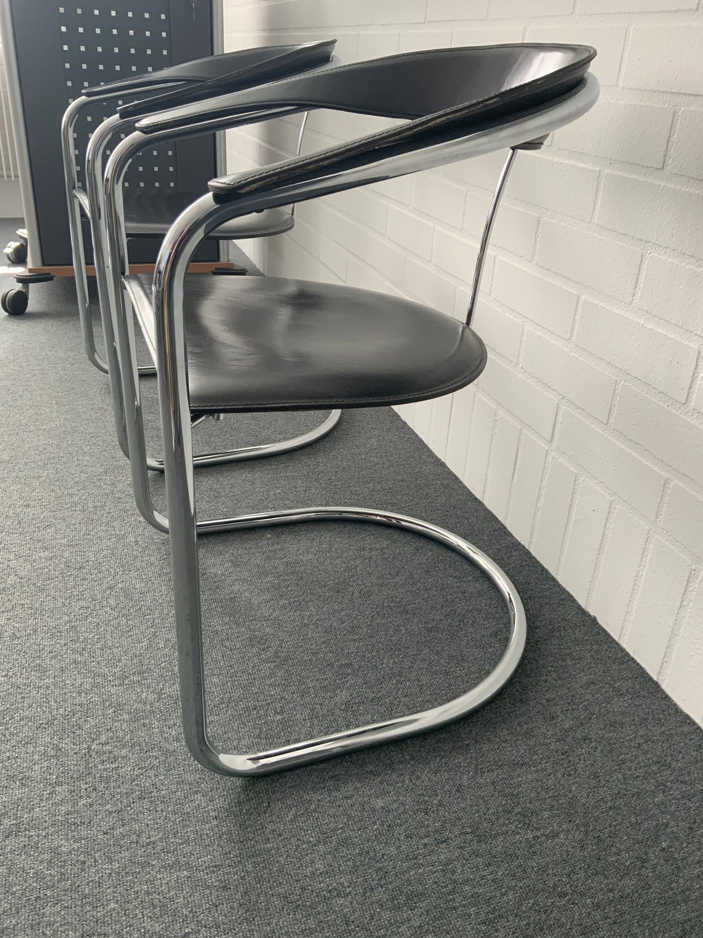 Canasta Freischwinger - Aluminium/Leder