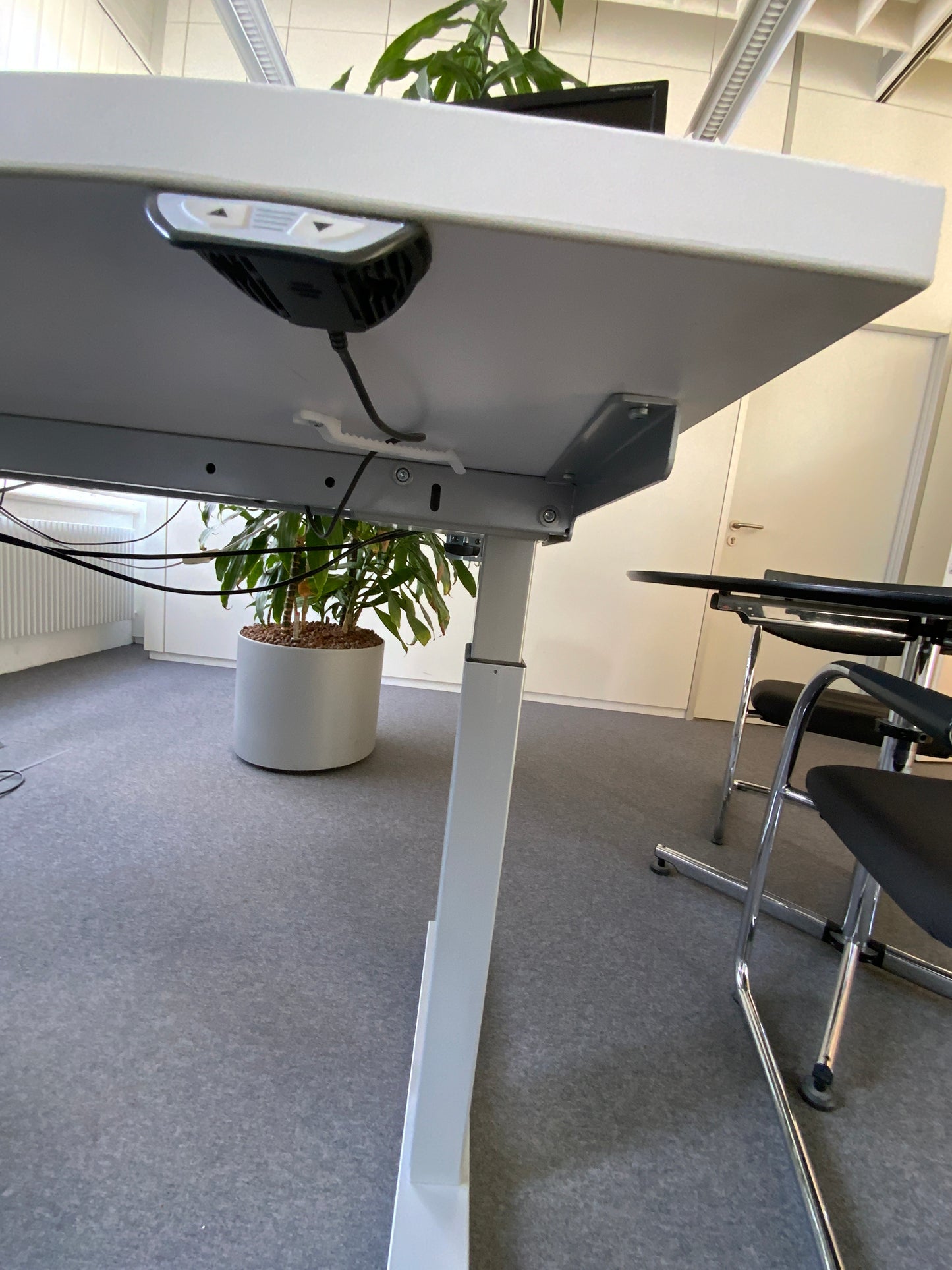Bürotisch - Höhenverstellbar 160x75x80