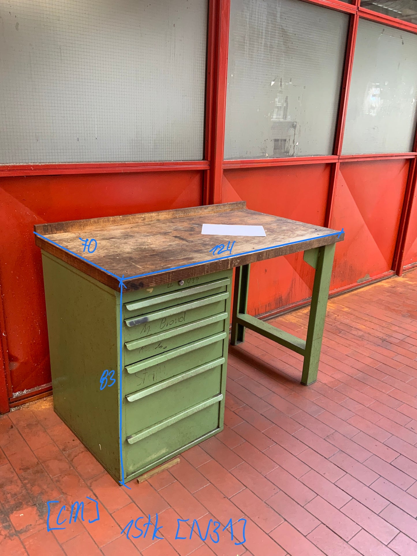 Werkbank mit einseitigen Schubkästen - Metall/Holzauflage 1240x830x700mm