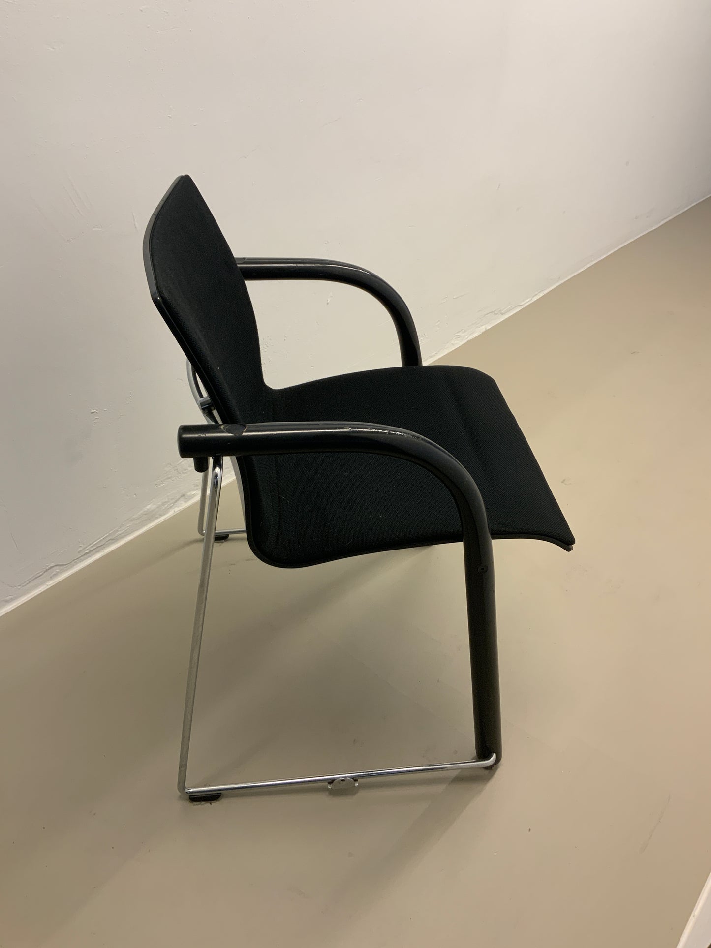 Konferenzstühle Thonet S 320 (Bürostuhl / Sitzungsstuhl / Architektenstuhl der 80er Jahre / Seminarstuhl