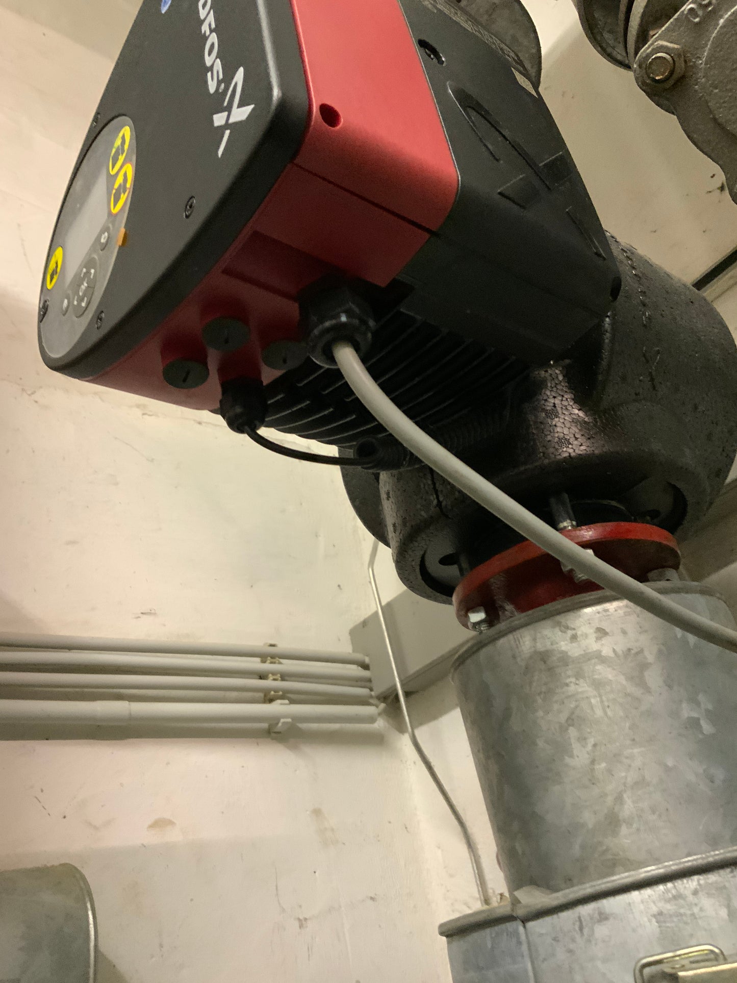 GRUNDFOS Umwälzpumpe