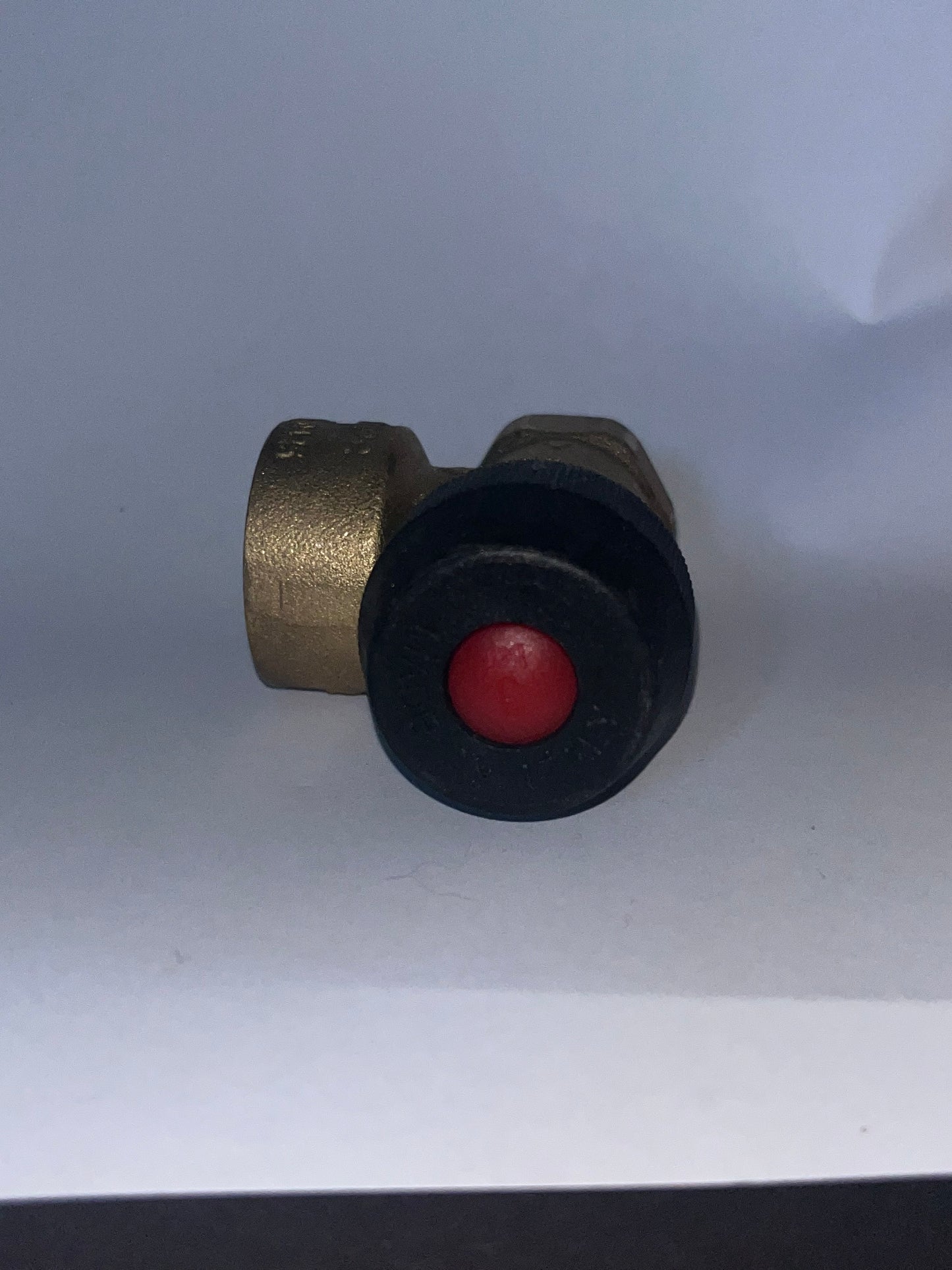 Heizung Sicherheitsventil 3 bar Überdruckventil 1/2“ x 3/4