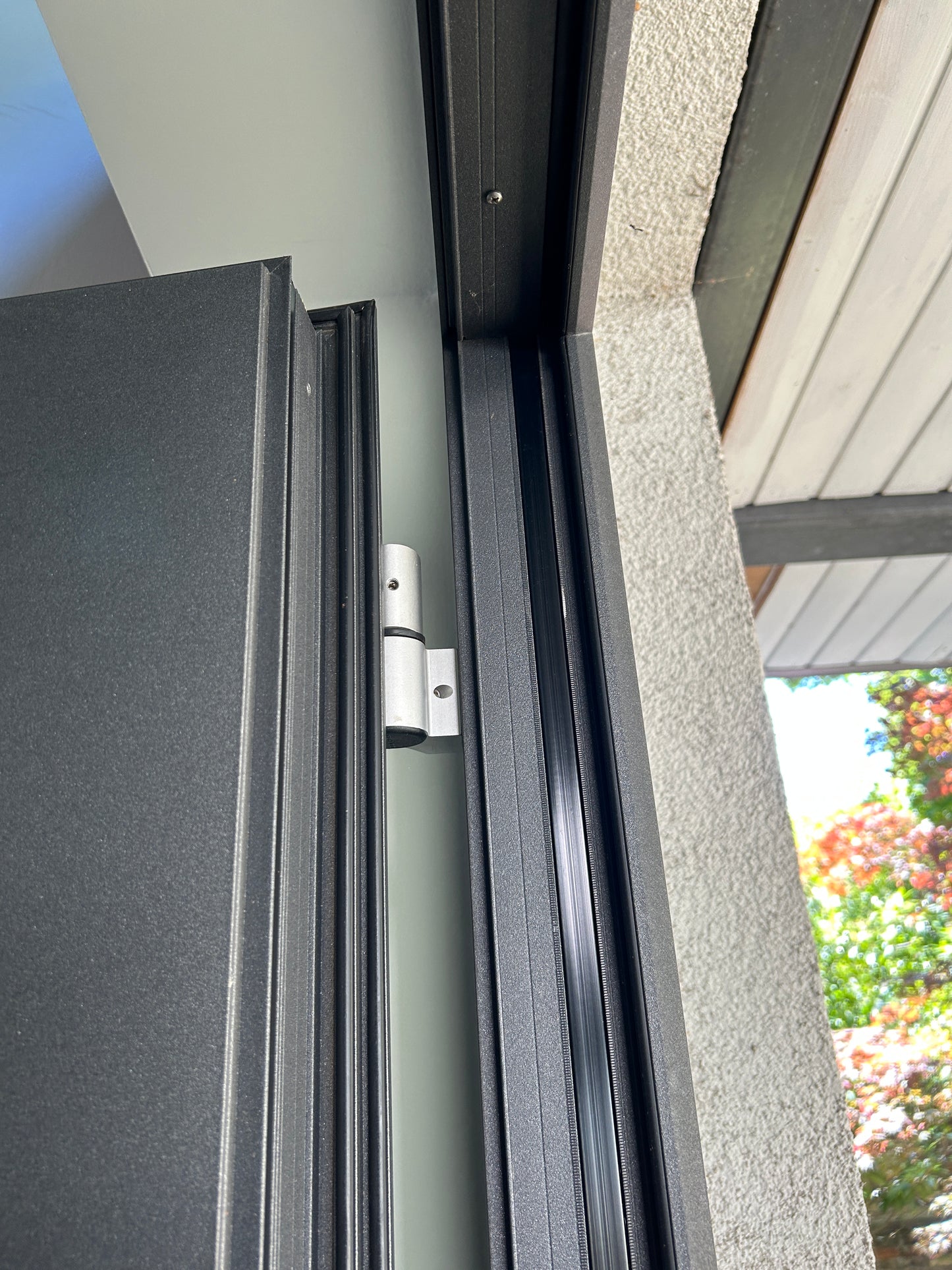 Schueco Aussentür Aluminium mit Verglasung 1664 x 2488 x 85 mm