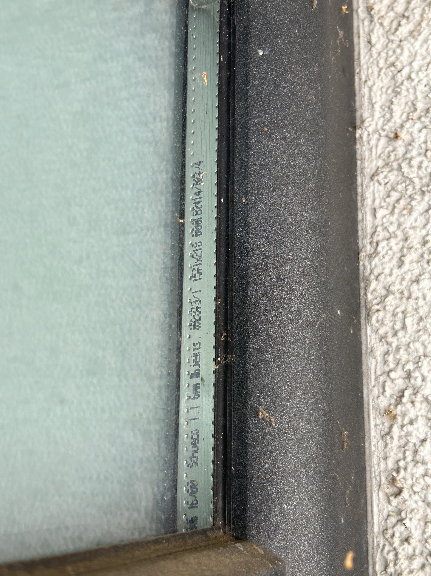 Schueco Aussentür Aluminium mit Verglasung 1664 x 2488 x 85 mm