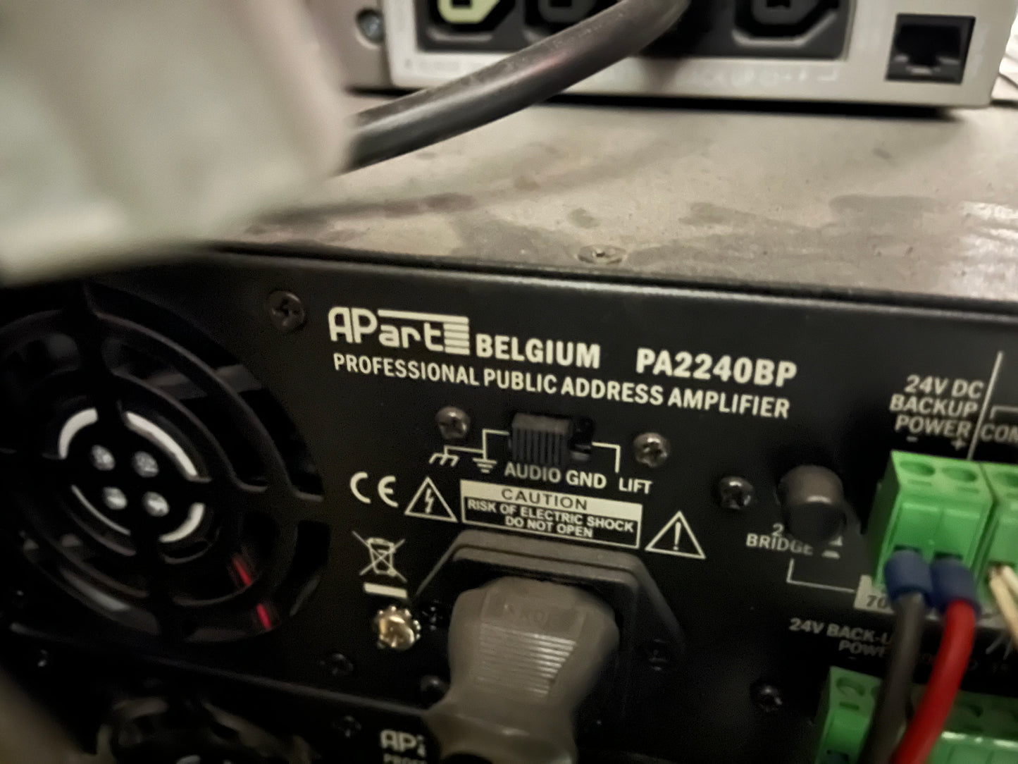 Apart PA2240BP - Professional Public Adress Amplifier