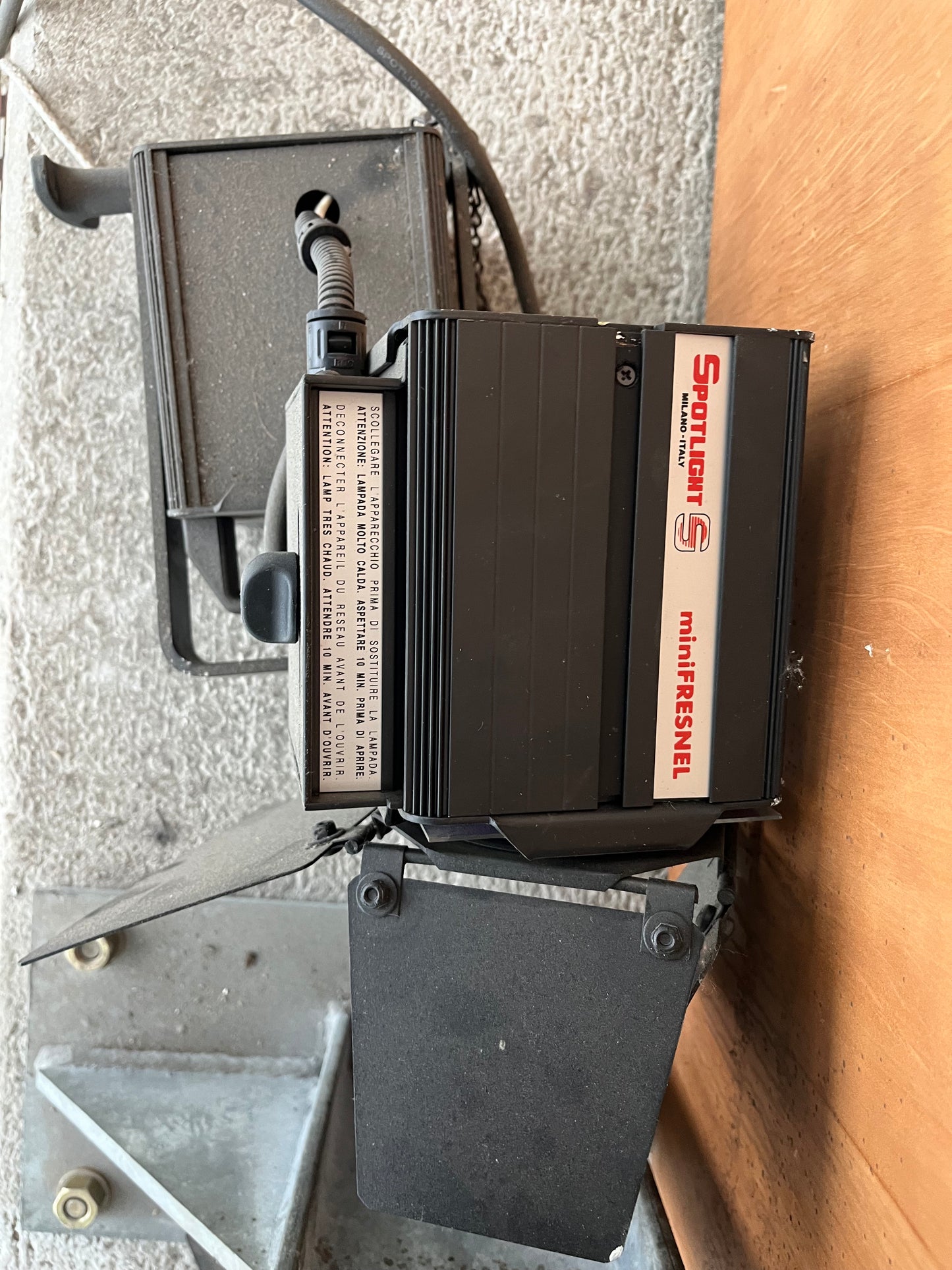 Spotlight miniFRESNEL 210x158x300