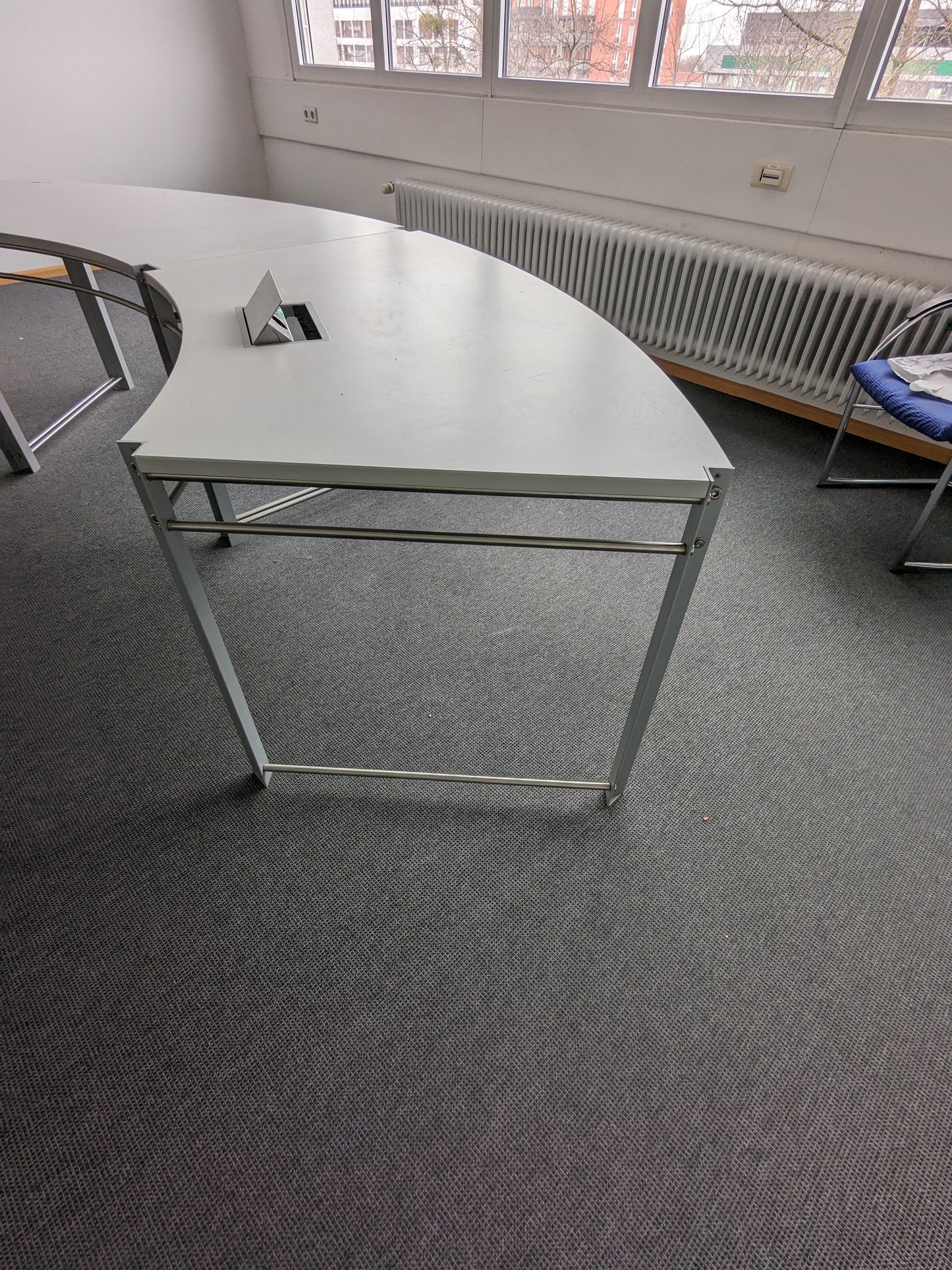 Runder Tisch 1600x770x800