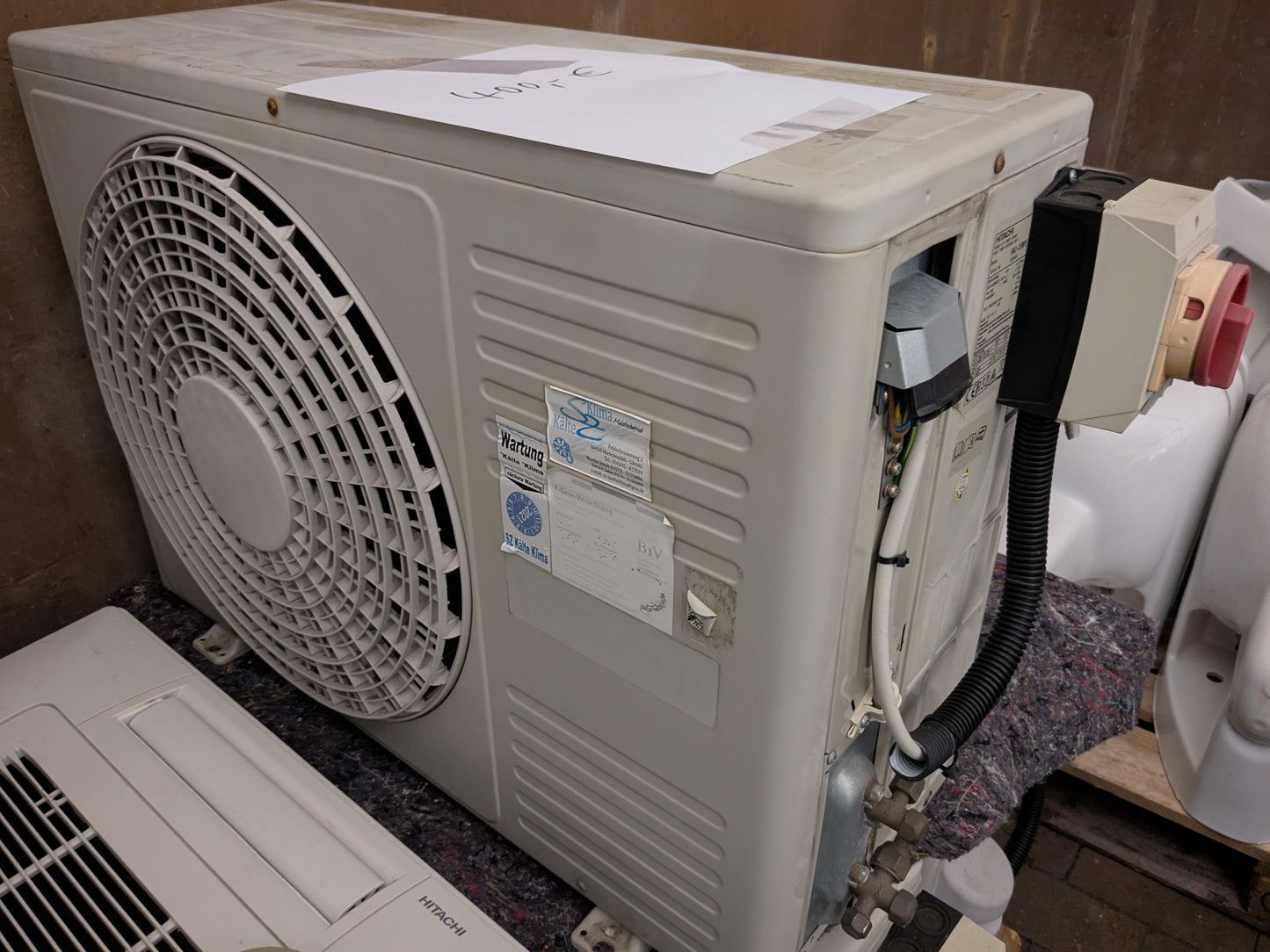 Hitachi Split-Außengerät, 3,5 kW Nennkälteleistung