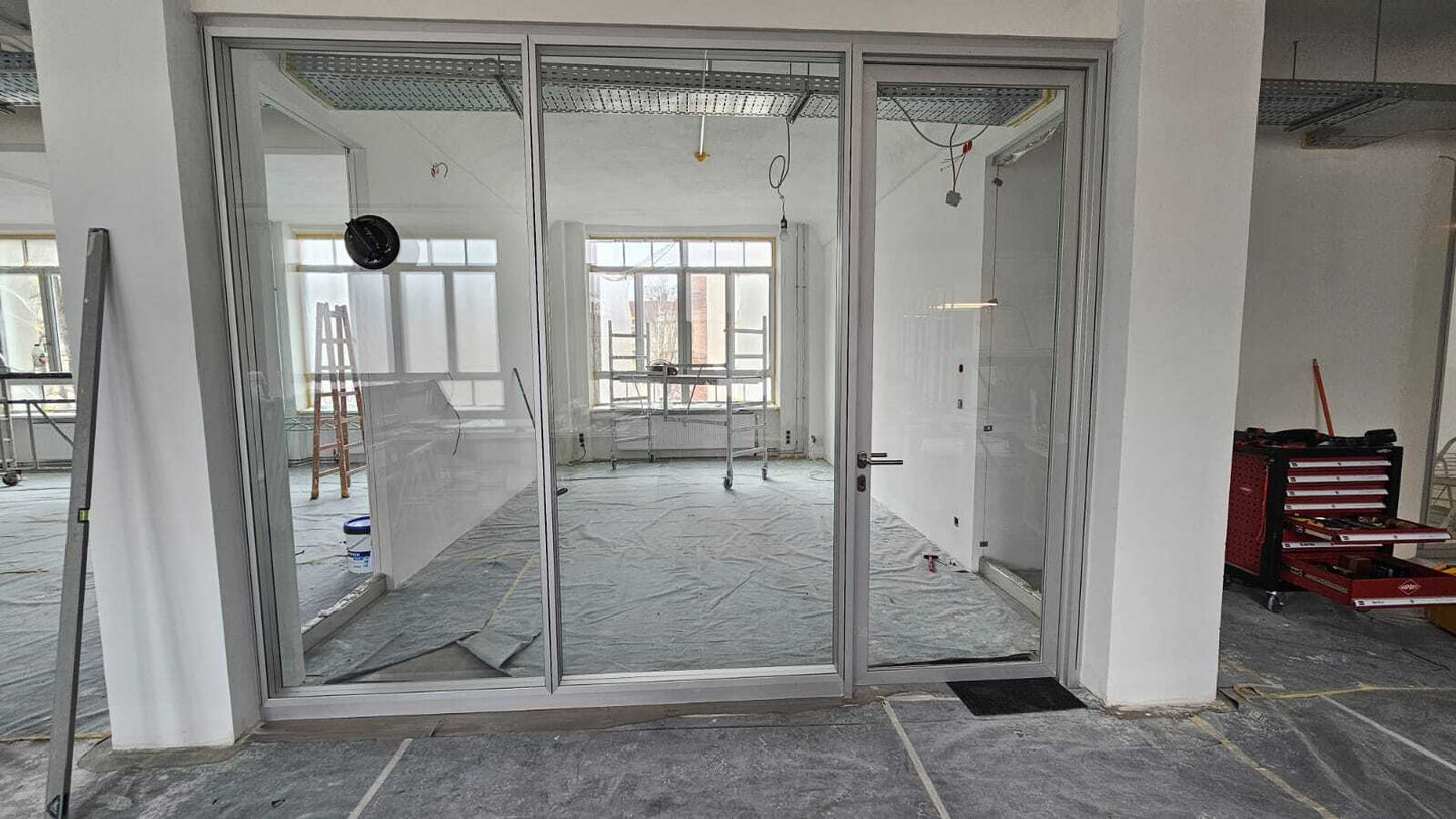 Trennwandsystem Glaselemente Strähle 2000 eloxiert - Einbauhöhe 2,75m