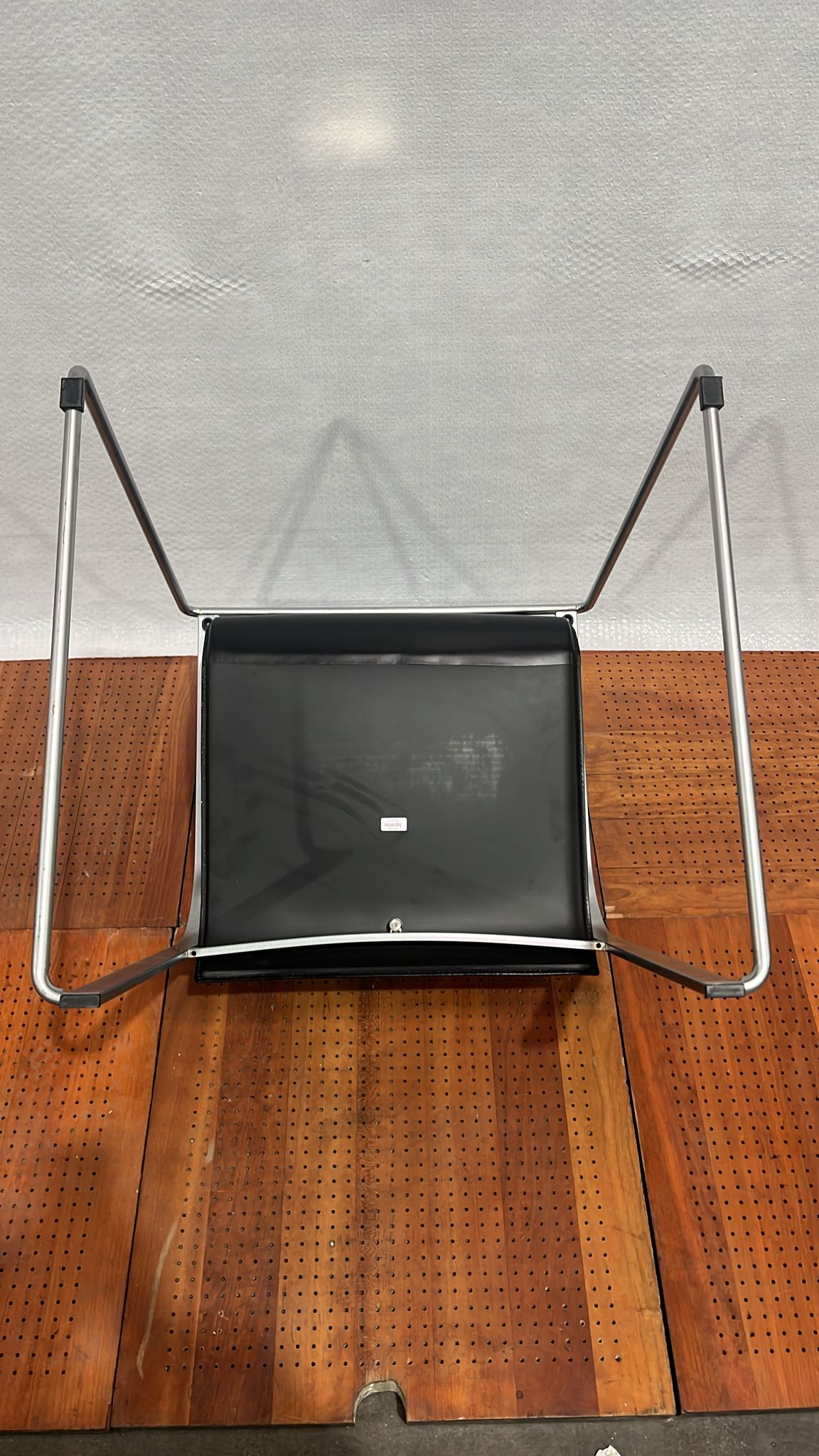 lapalma CUT Stuhl, Leder Schwarz, Design Francesco Rota, Kufengestell