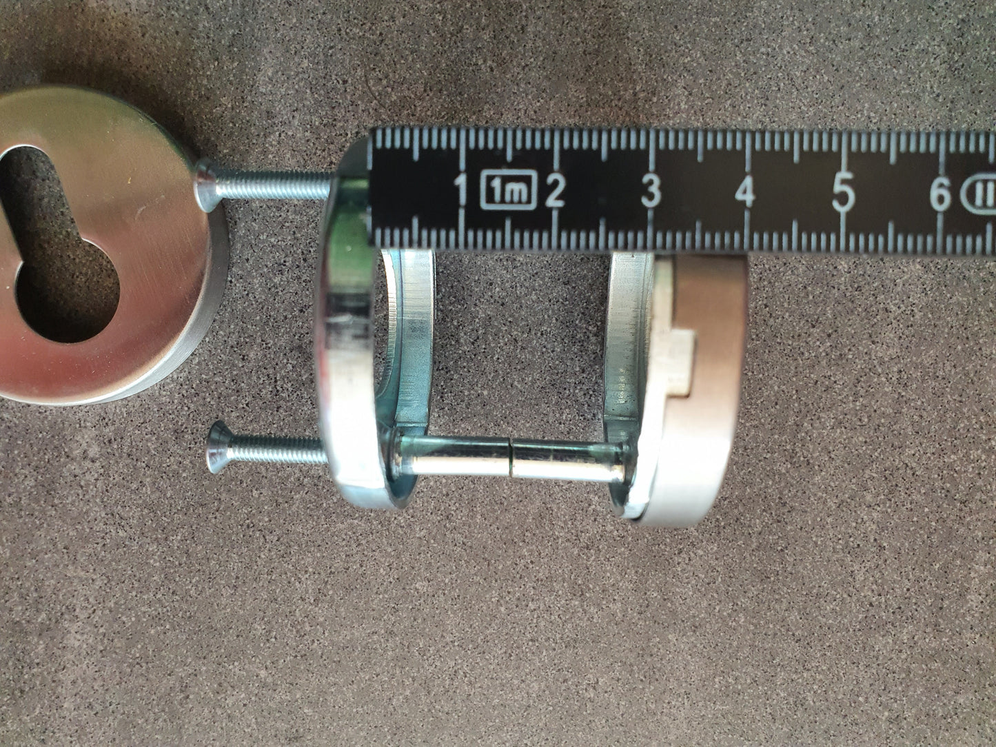 Türbeschlag, innen 131 x 70 mm (Edelstahl, Rundrosette für PZ-Schloß)