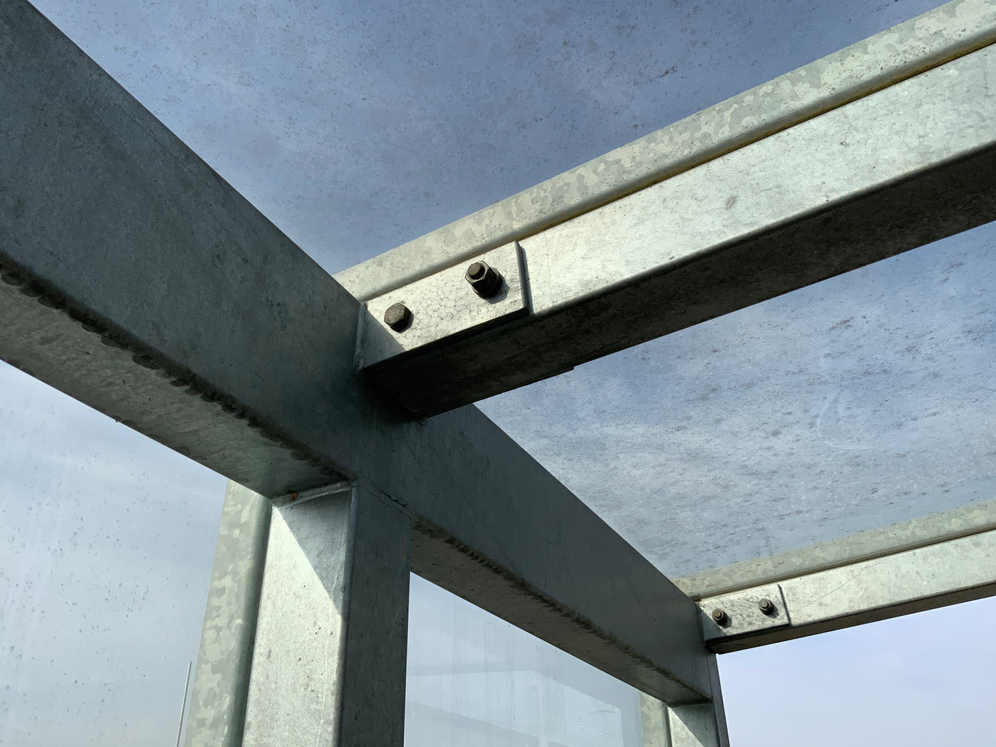 Raucherunterstand Stahlkonstruktion 3880x2340x2600