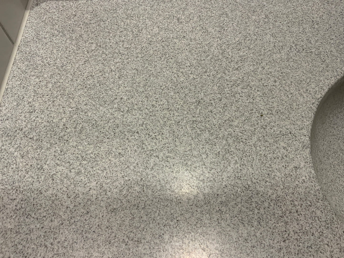 Einzelwaschtisch Corian 1300x155x600