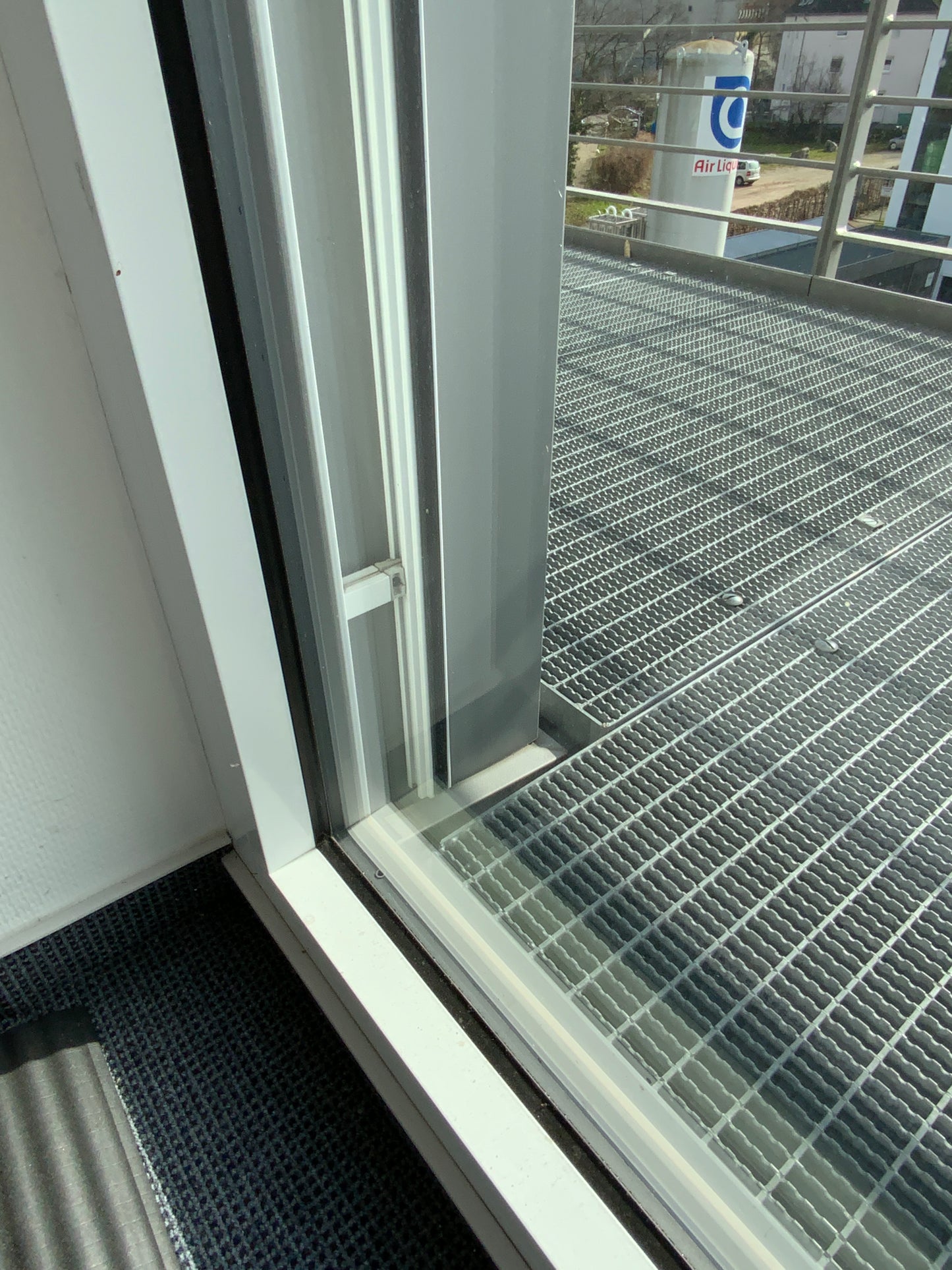 Bodentiefes Fenster, außen Schüco International KG 970x2850x80