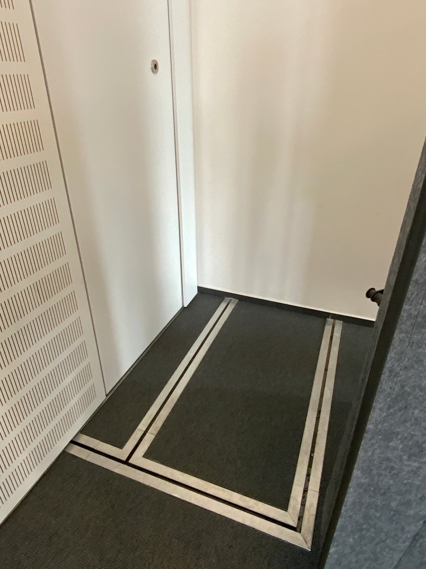 Trennwandsystem DORMA Hüppe Variflex Solid 12040x3800x100