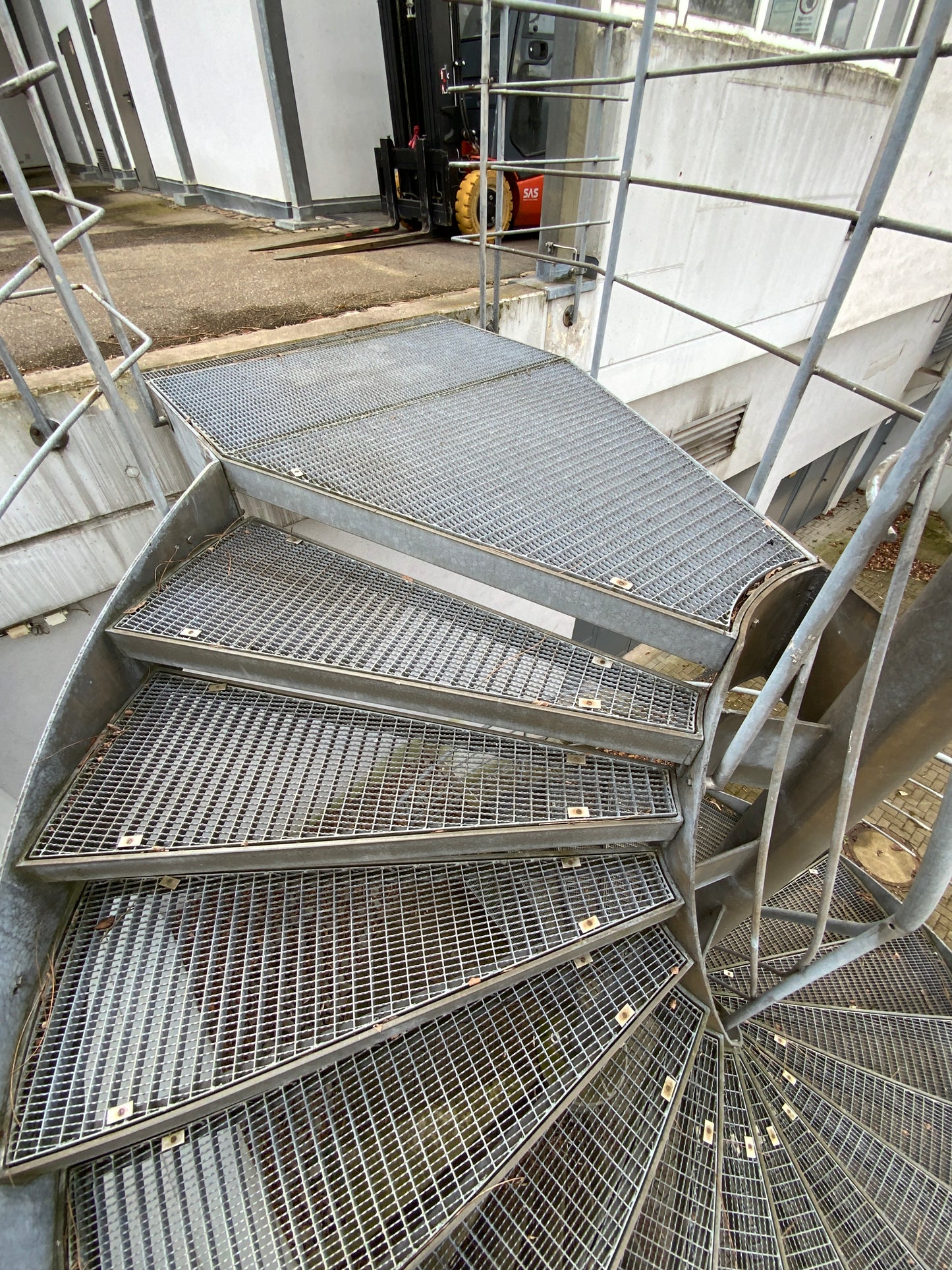 Gitterrosttreppe, Spindeltreppe 3360x4620x4230