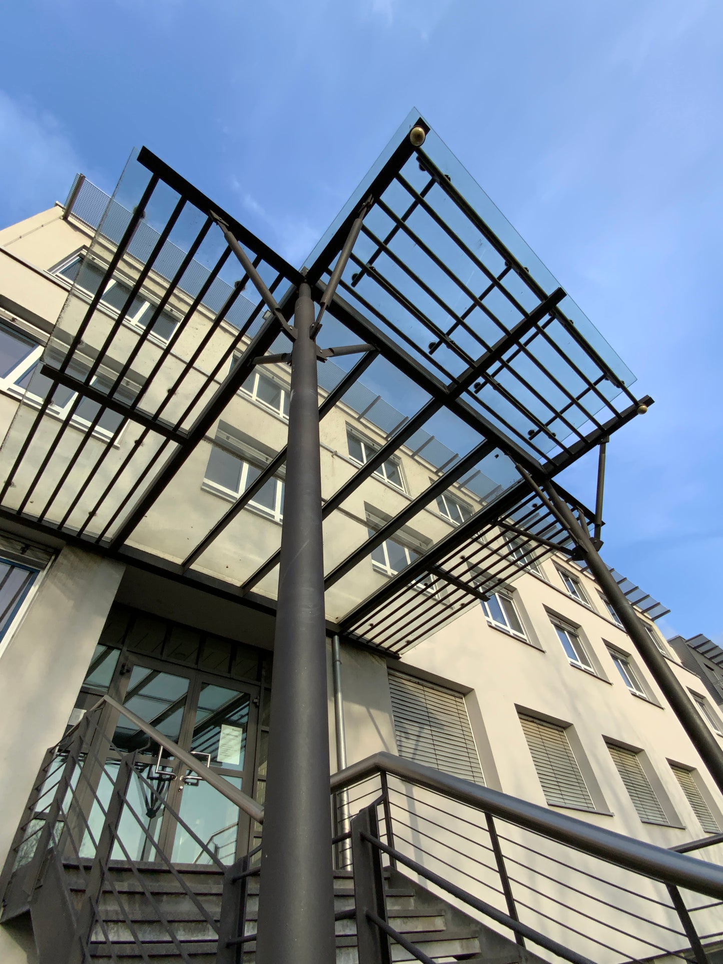 Stahl / Glas Vordach 5920x5410x5000