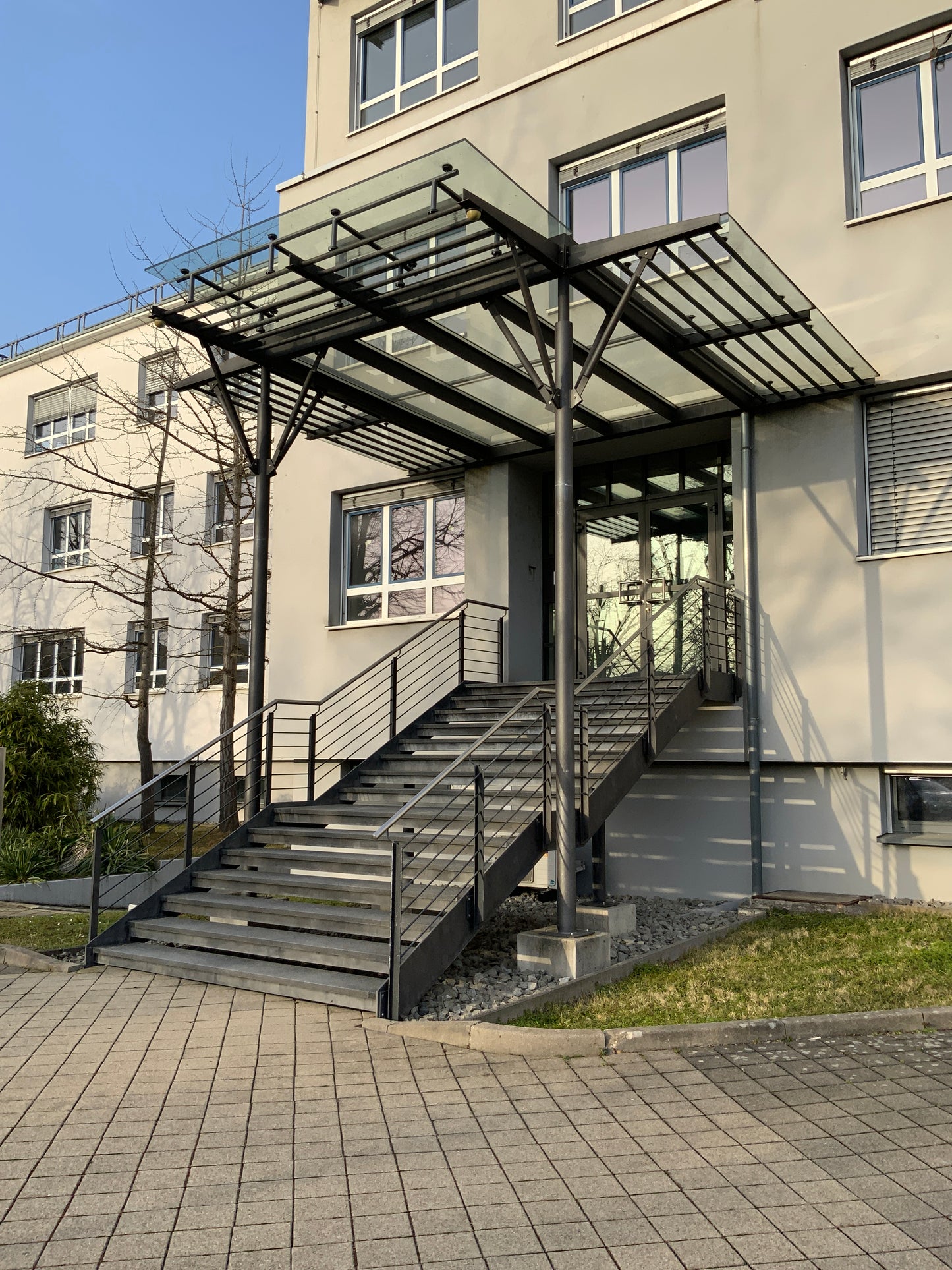 Stahl / Glas Vordach 5920x5410x5000
