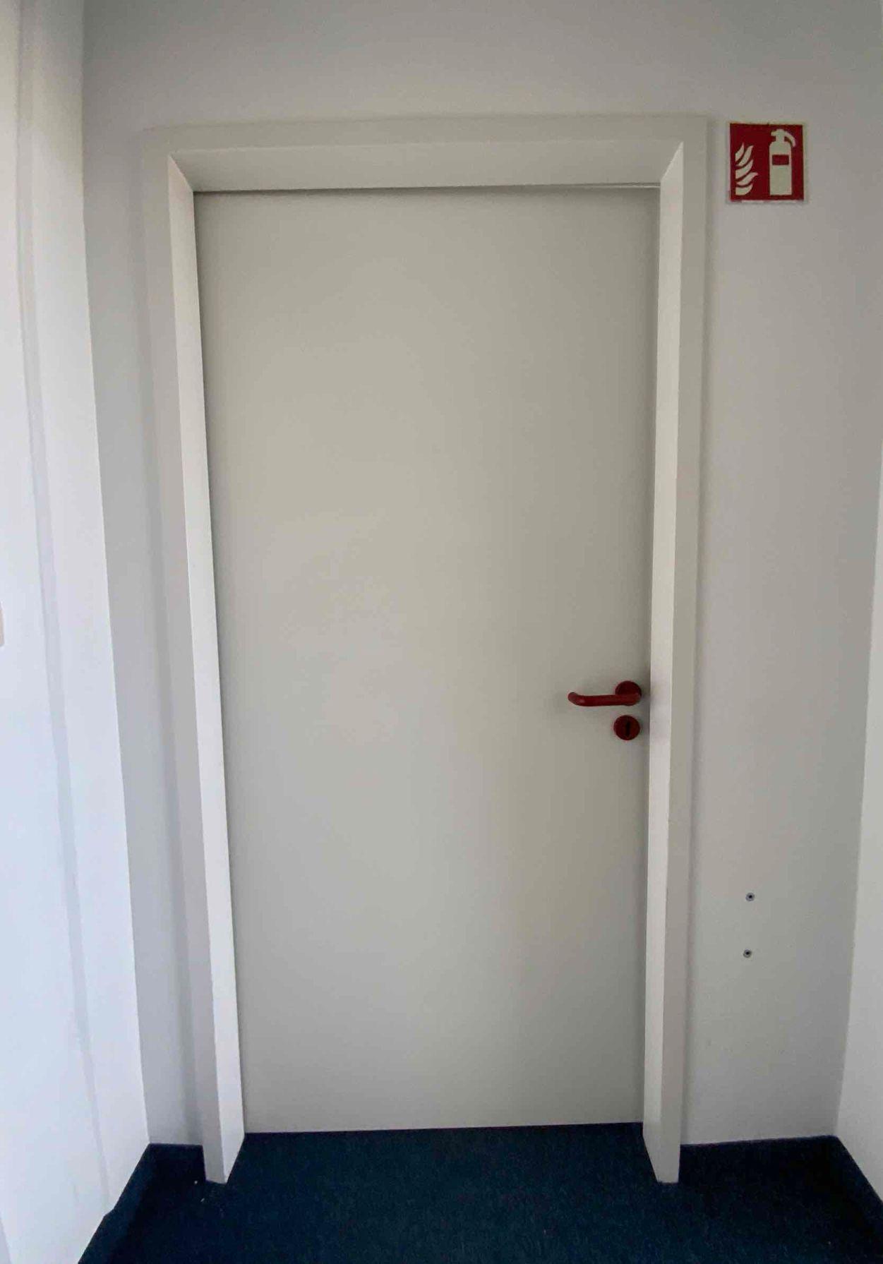 HEWI Innentür DIN L - Holz 103x213.5x10 - Bild 1