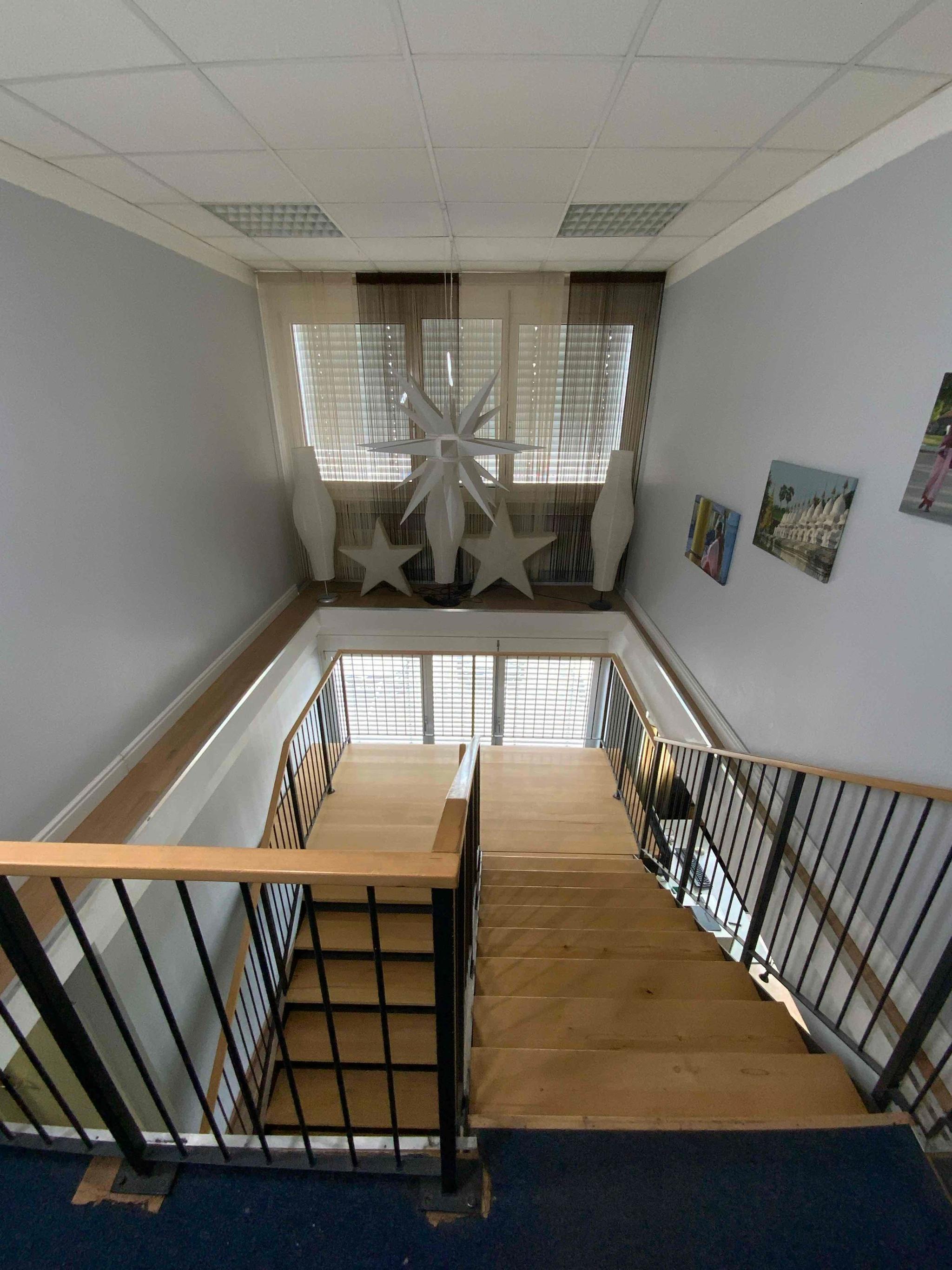 Zweiläufige Treppe mit Zwischenpodest 266x342x388 - Stahl - Vorschaubild 2