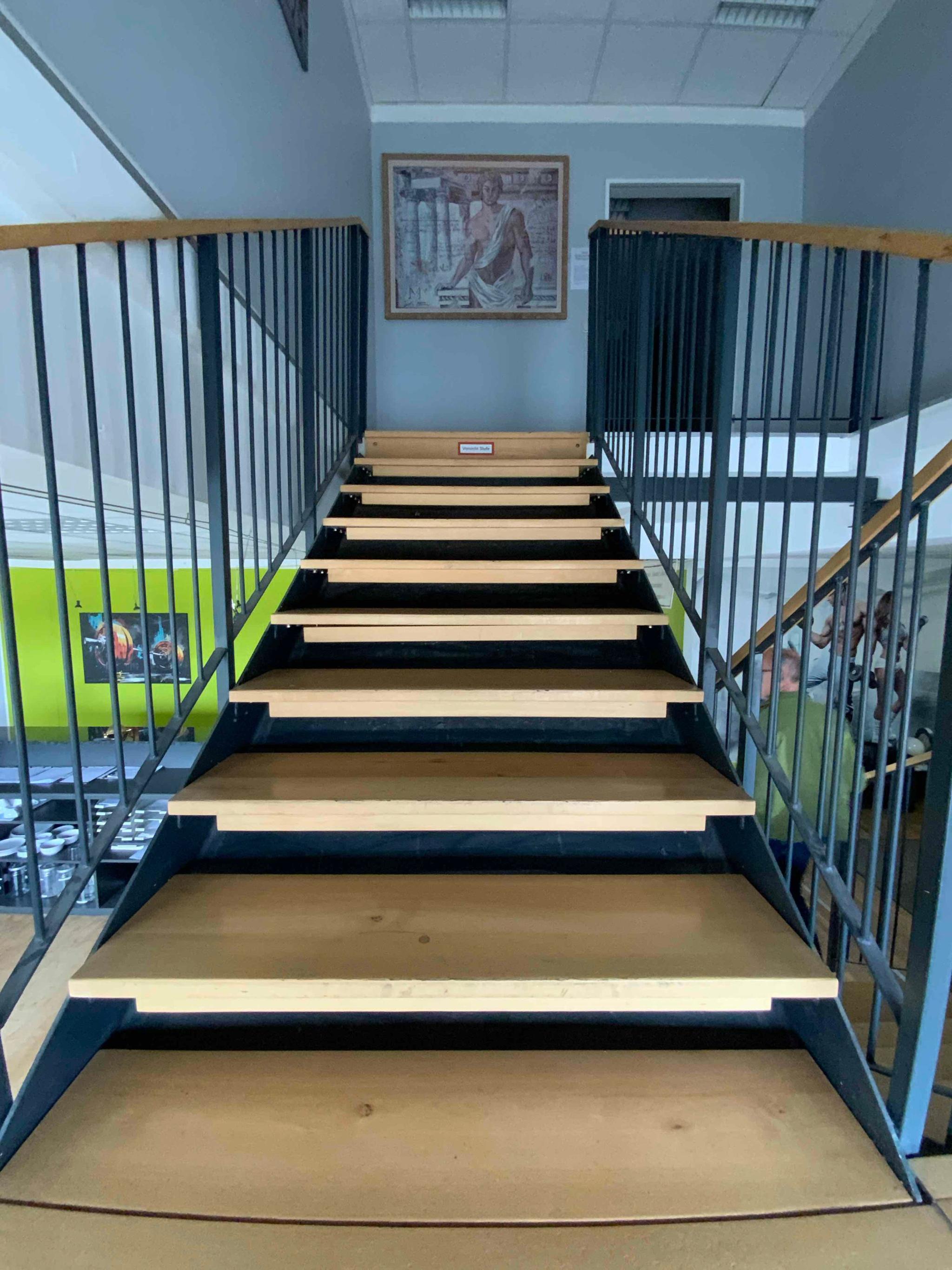 Zweiläufige Treppe mit Zwischenpodest 266x342x388 - Stahl - Vorschaubild 4
