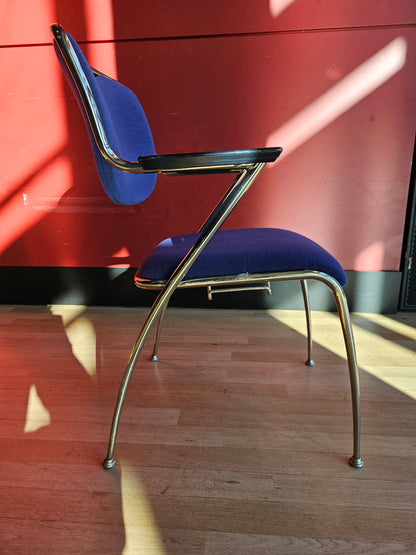 Konferenzstuhl Brunner blau gold