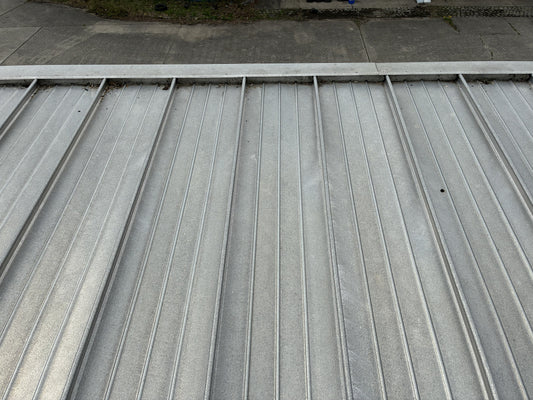 Kalzip Aluminium-Stehfalzdach System inkl. KMF-Dämmung – ca. 2000 m²