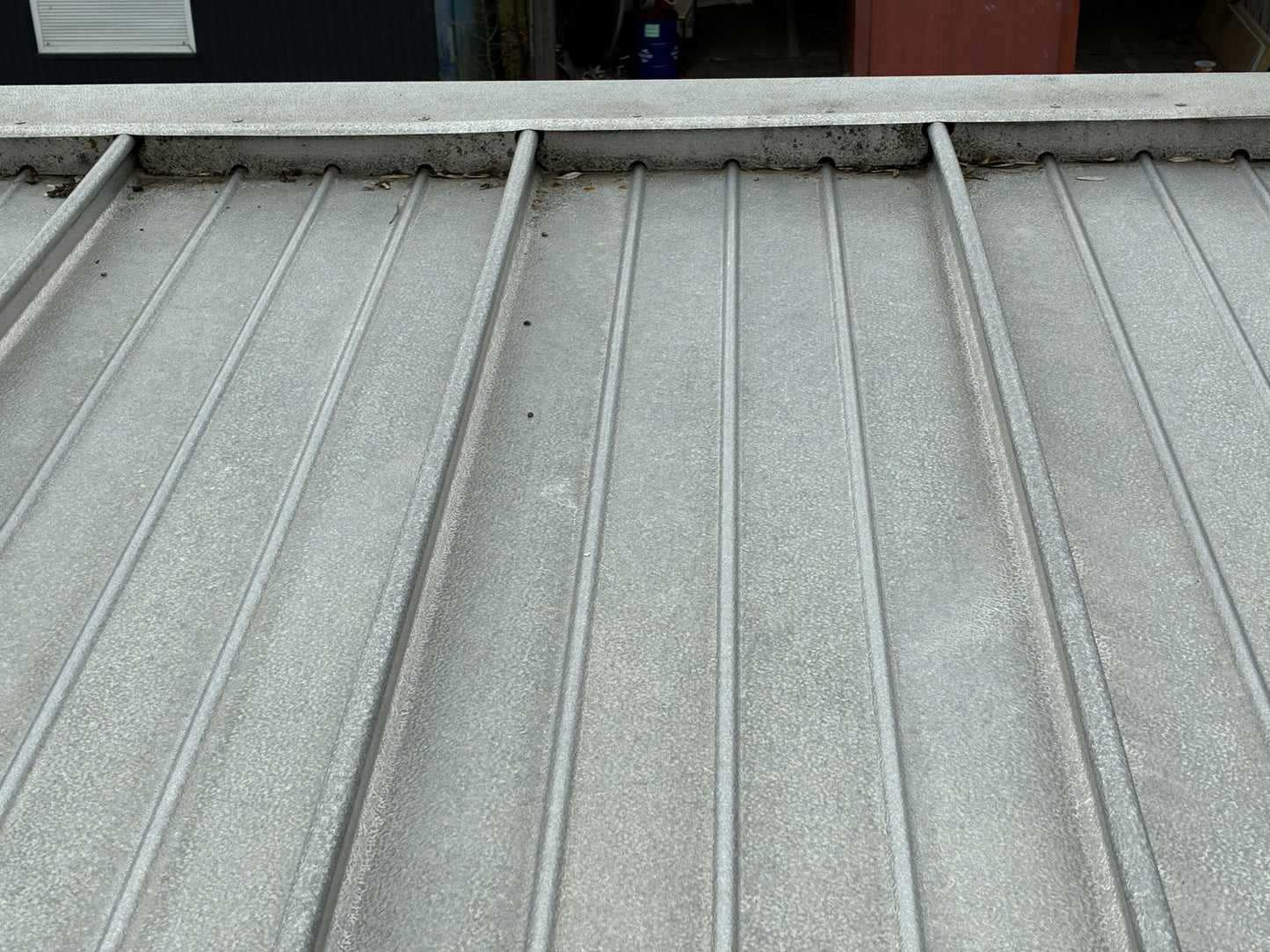 Kalzip Aluminium-Stehfalzdach System inkl. MF-Dämmung – ca. 2000 m²