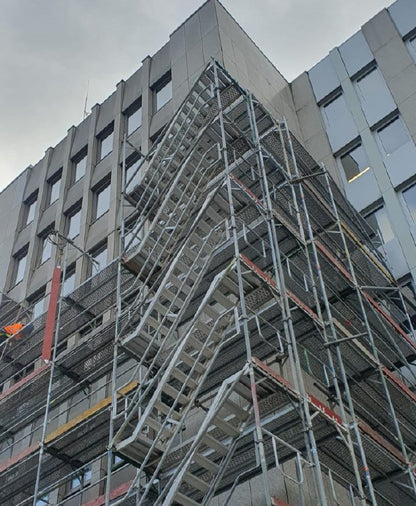 MINERO Eterna - Modularer Bodenbelag mit Naturstein-Fliese