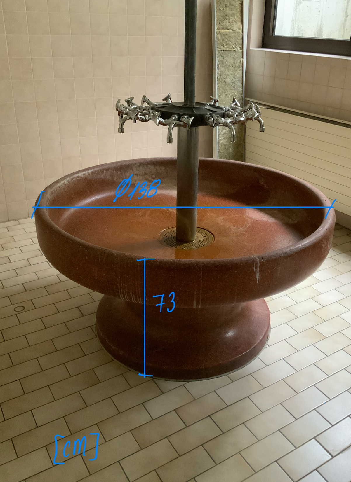 Trinkbrunnen - Betonwerkstein - Ø 1380mm H 730 mm