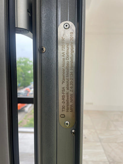Alu-Brandschutz-Glaswand T30-2-RS Kawneer AA 720 FR | Inkl. Doppeltür