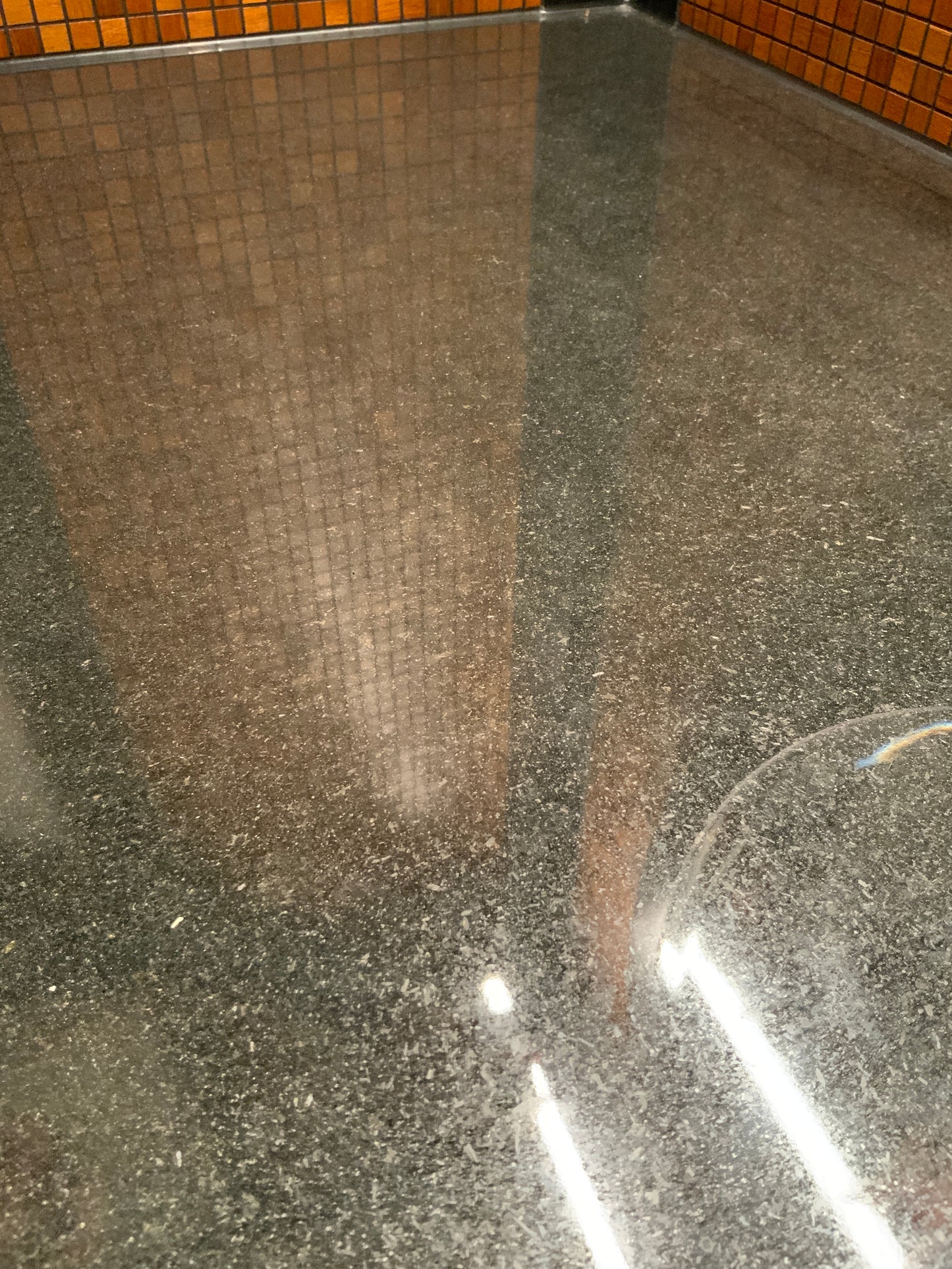 Tischplatte - Wandmontage - Granit - 130x12x48cm