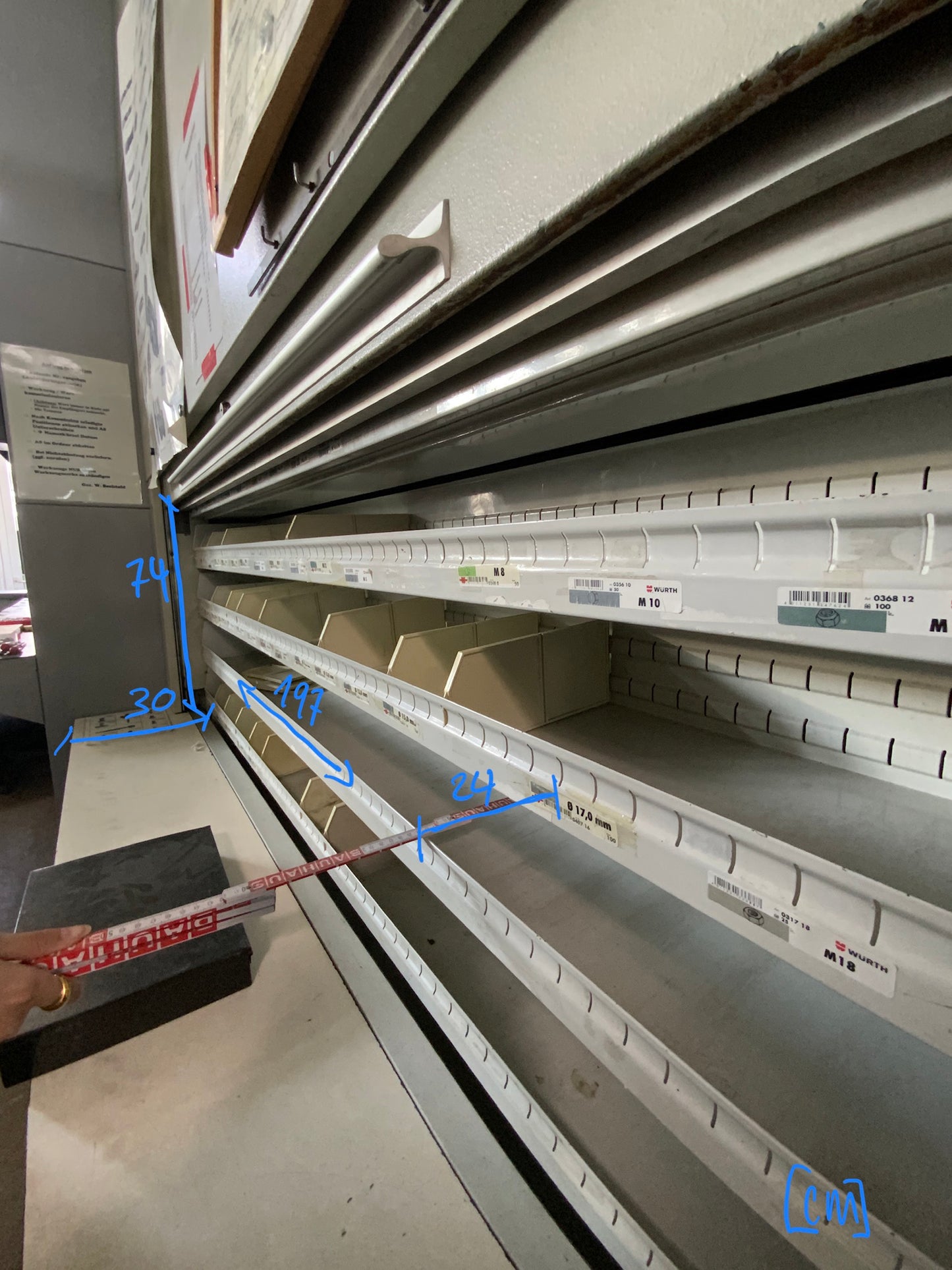 Paternoster Werkzeugschrank - Metall 2500x3150x850mm