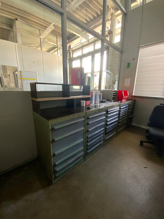 Werkzeugschrank mit Schubladen - Metall 595x920x600mm