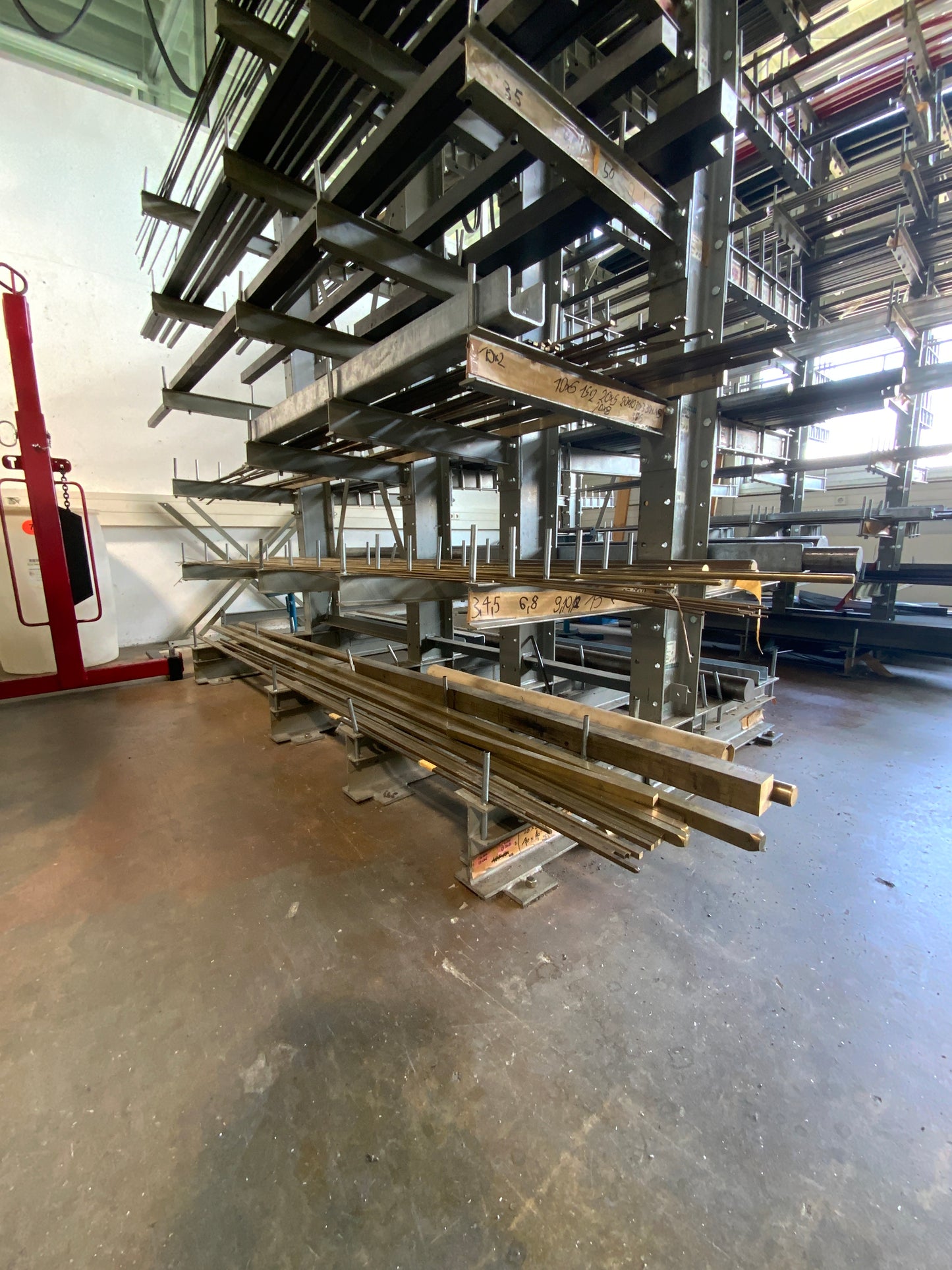 Kragarm-/Schwerlastregal - höhenverstellbar - Stahl 1400x2500x2200