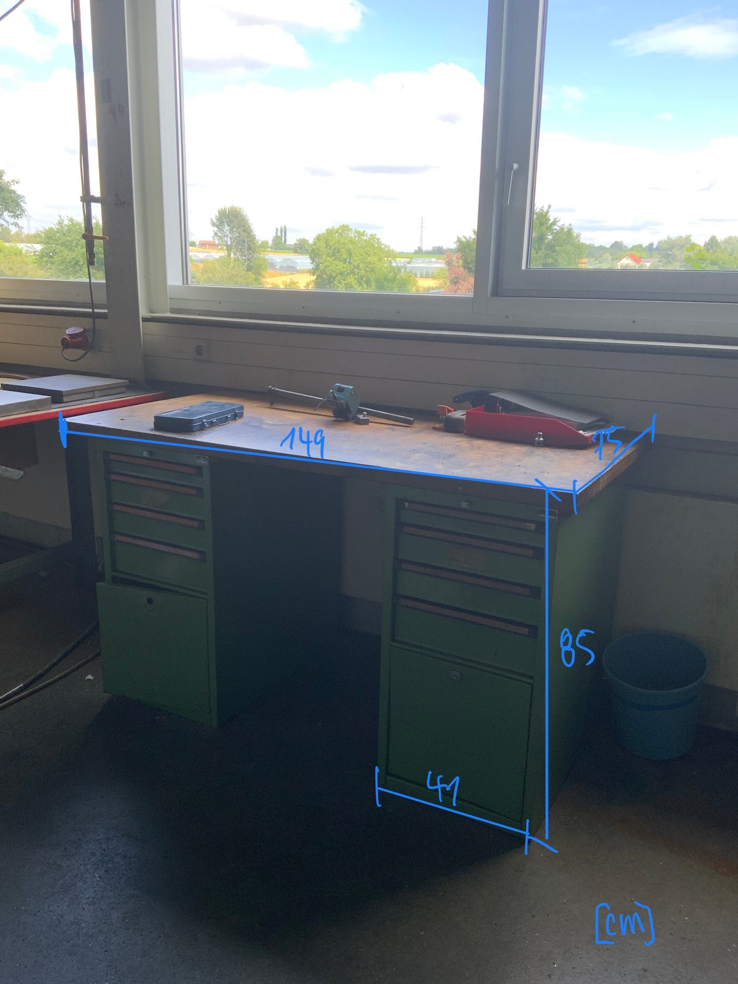 Werkbank mit Schubkästen - Metall/Holzauflage 1490x850x750mm