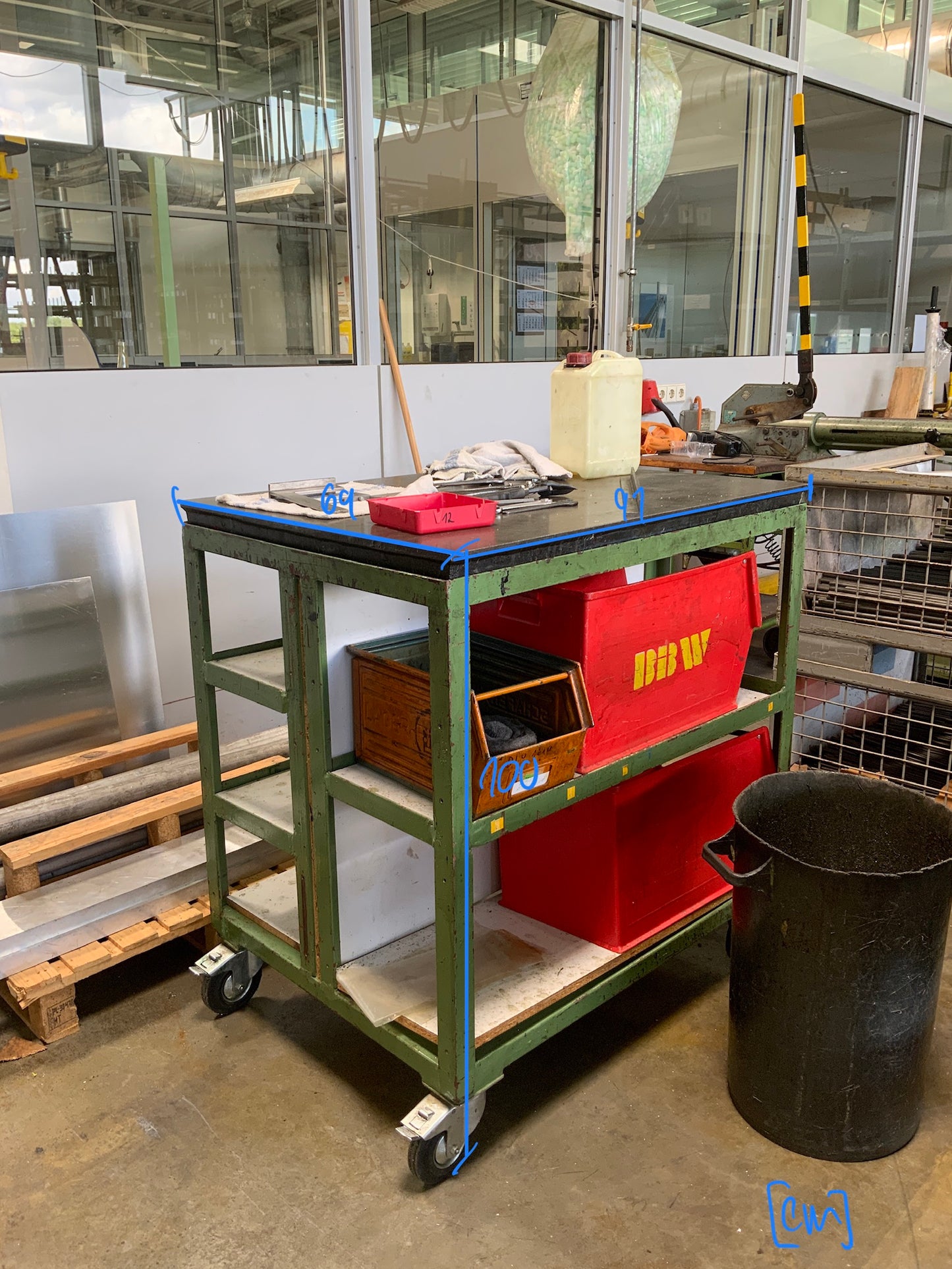 Werkstattrollwagen - Metall/Holzauflage 910x1000x640mm