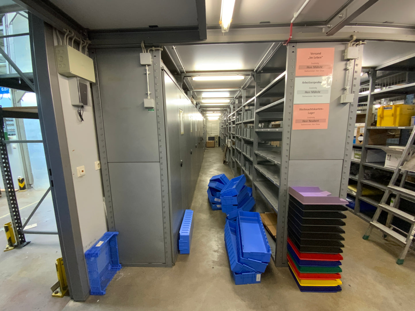 SSI SCHÄFER R4000 - mehrgeschossige Regaleinrichtung - Metall 25.5x2.17x8m