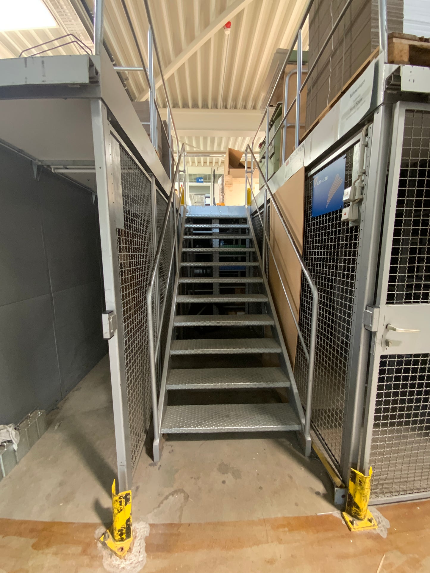 SSI SCHÄFER R4000 - mehrgeschossige Regaleinrichtung - Metall 25.5x2.17x8m