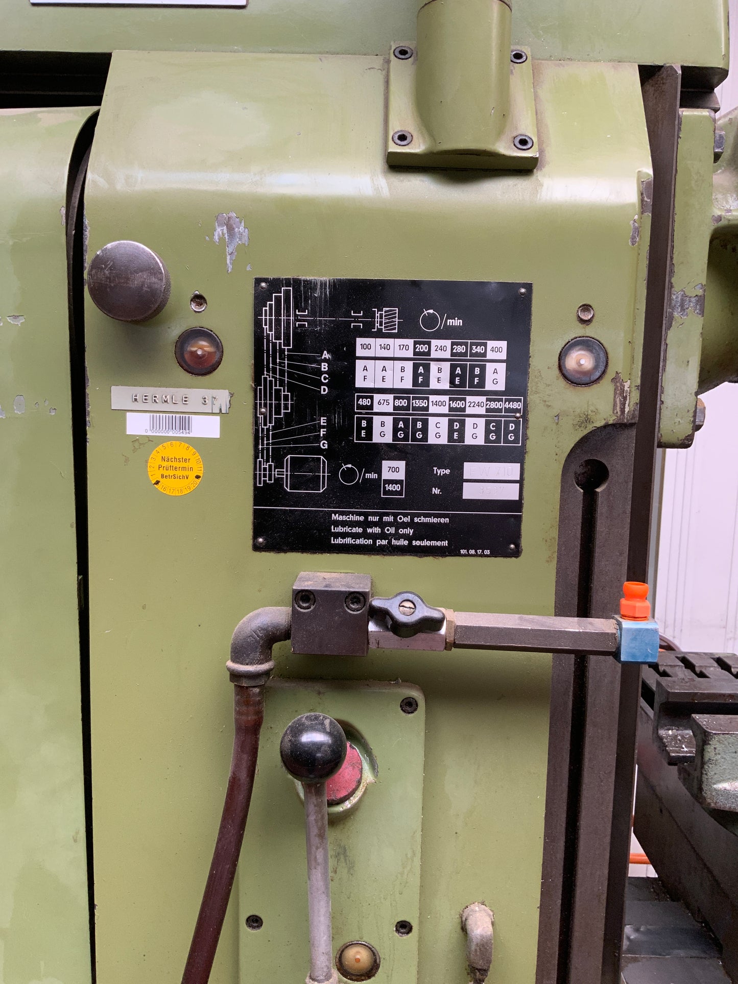 HERMLE 37 Fräsmaschine