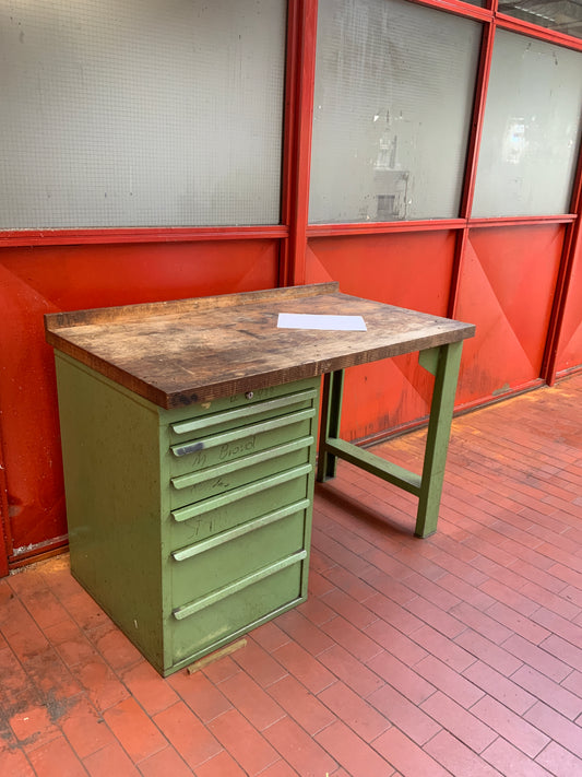 Werkbank mit einseitigen Schubkästen - Metall/Holzauflage 1240x830x700mm